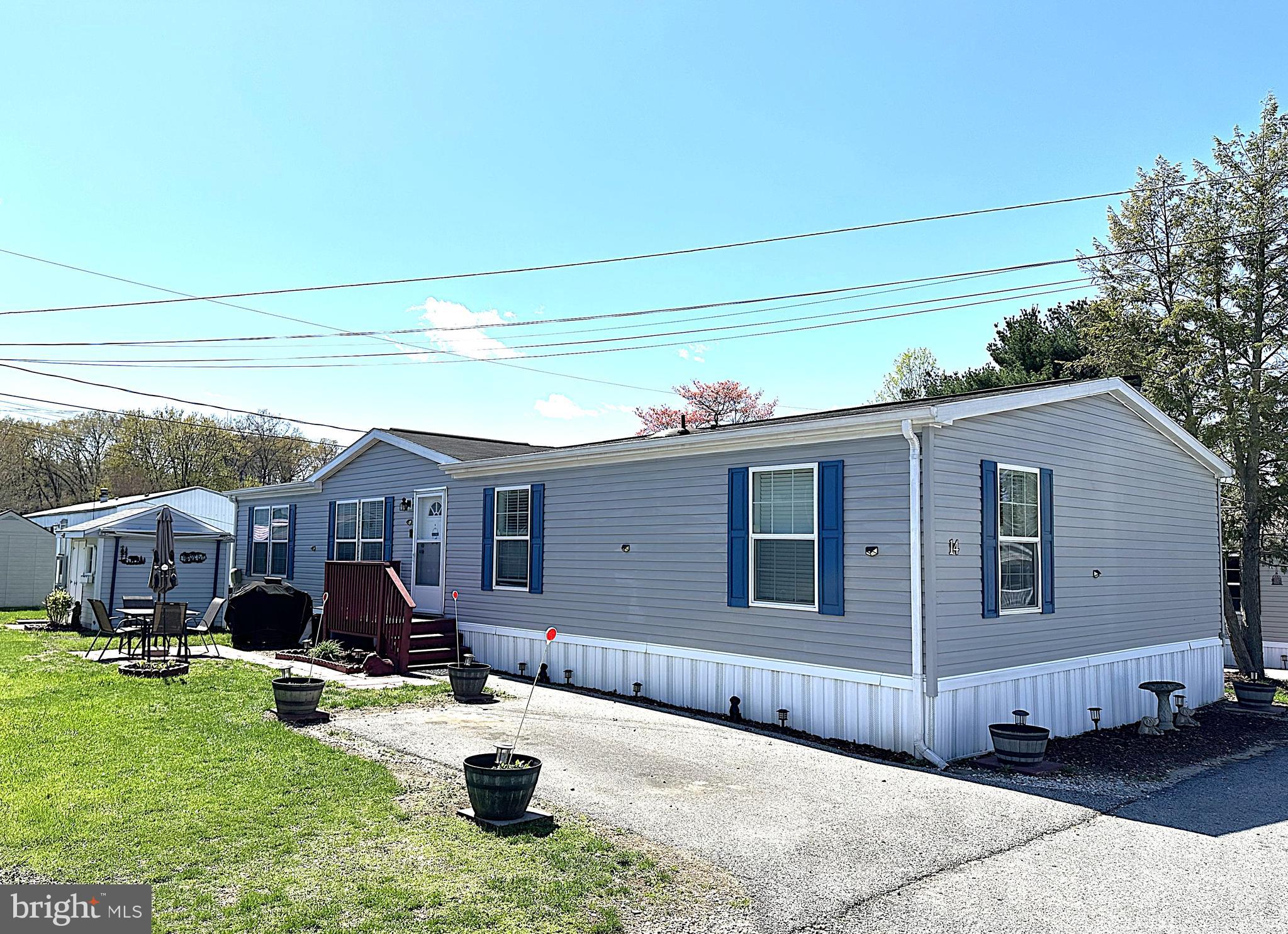 ARUNDEL MOBILE VILLAGE - Residential