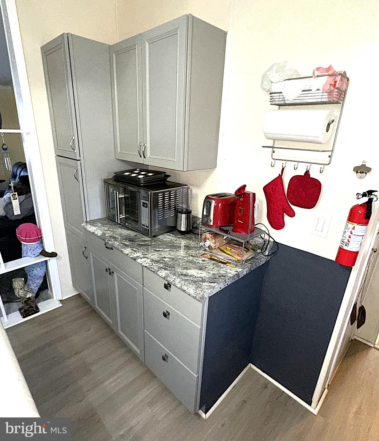 ARUNDEL MOBILE VILLAGE - Residential