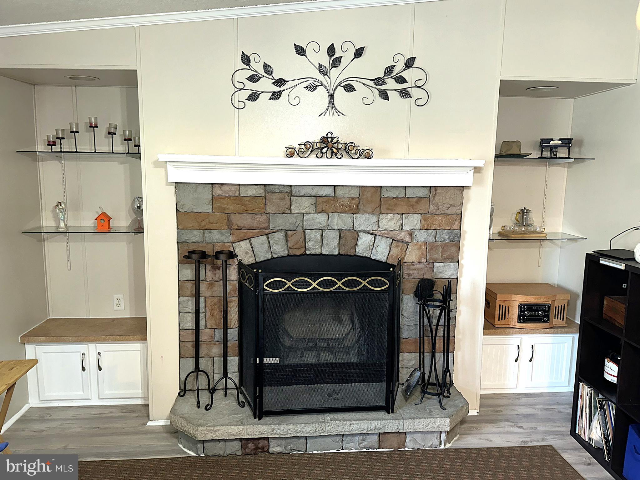 ARUNDEL MOBILE VILLAGE - Residential