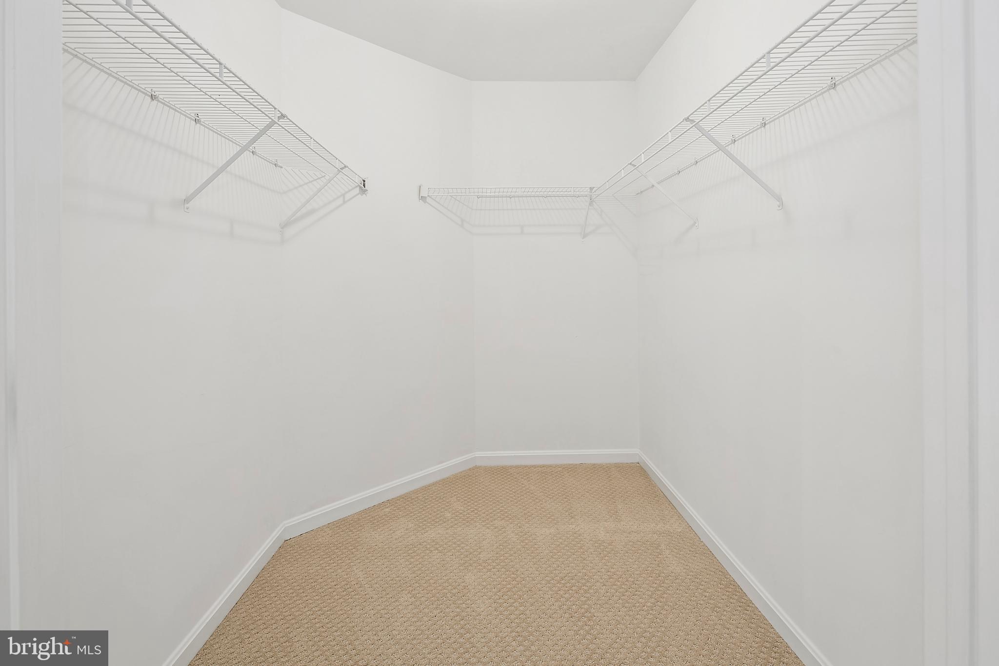 WINDY HILL - Residential