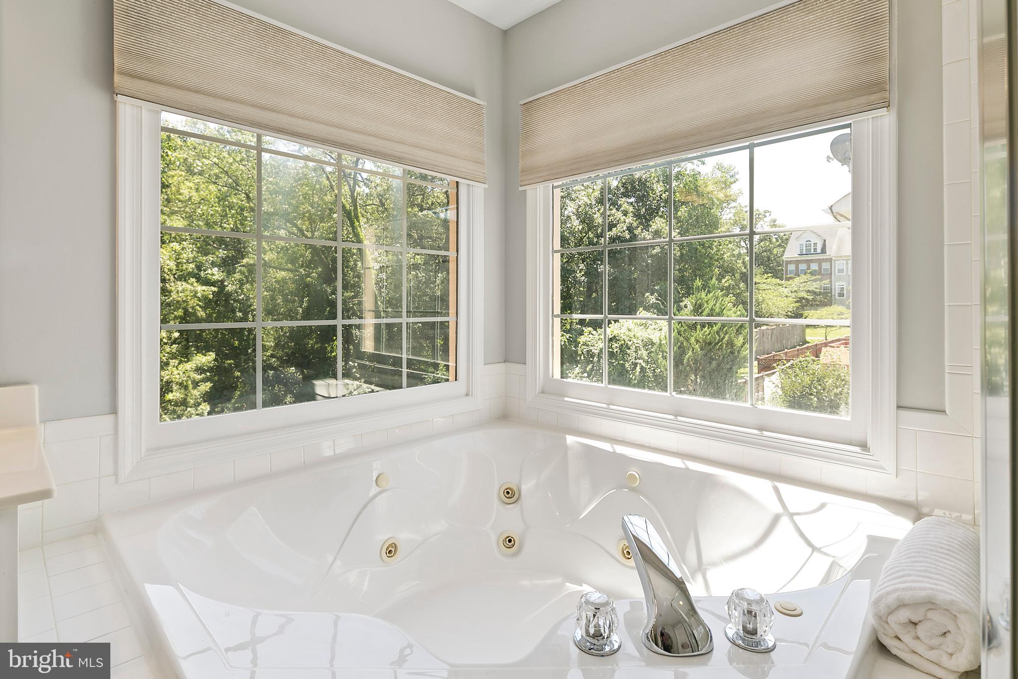 WINDY HILL - Residential