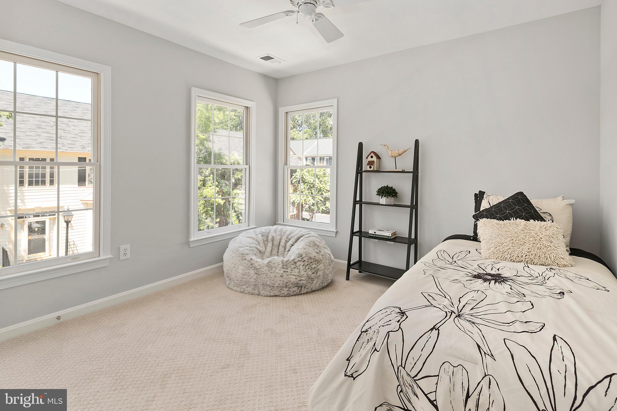 WINDY HILL - Residential