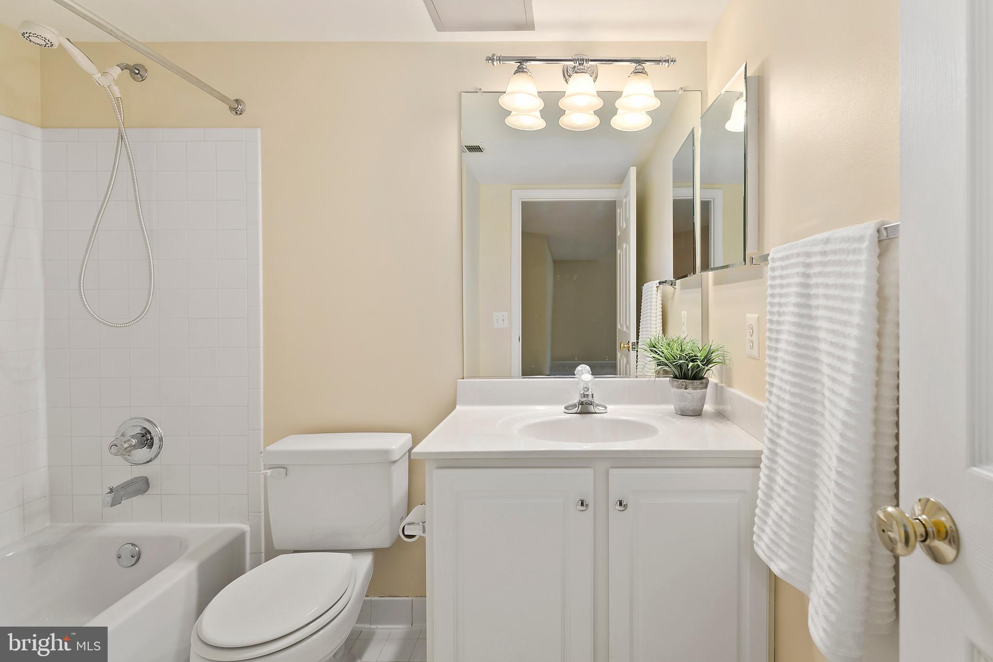 WINDY HILL - Residential