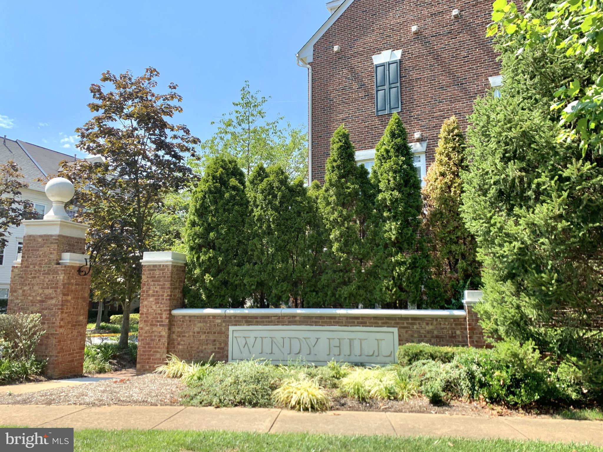 WINDY HILL - Residential