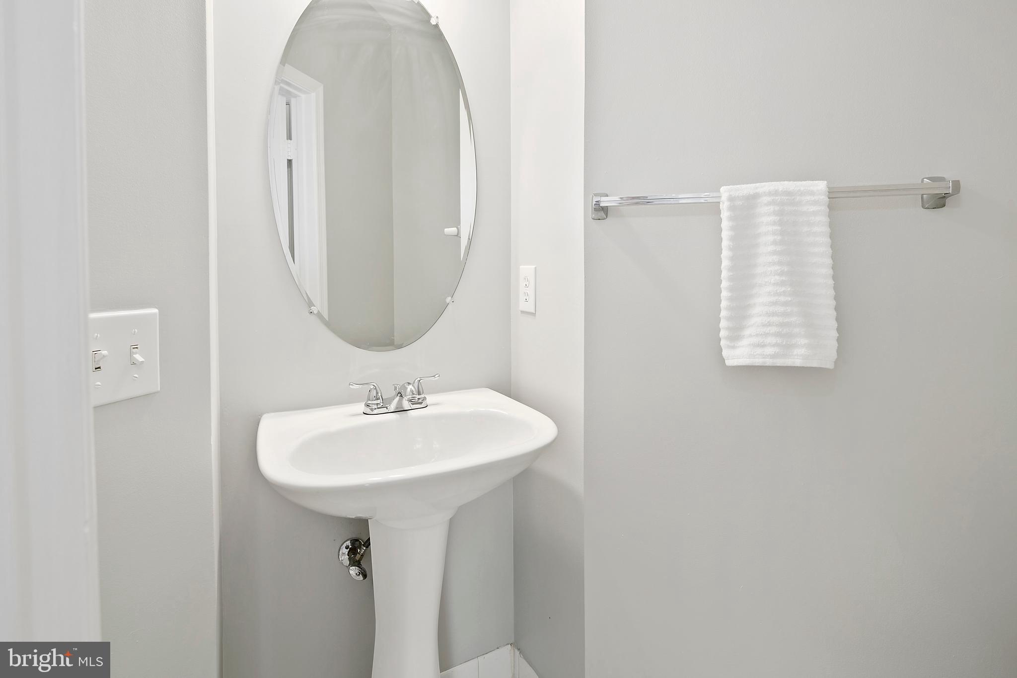 WINDY HILL - Residential