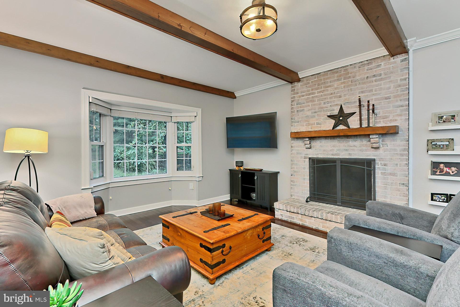 FAIRFAX STATION - Residential