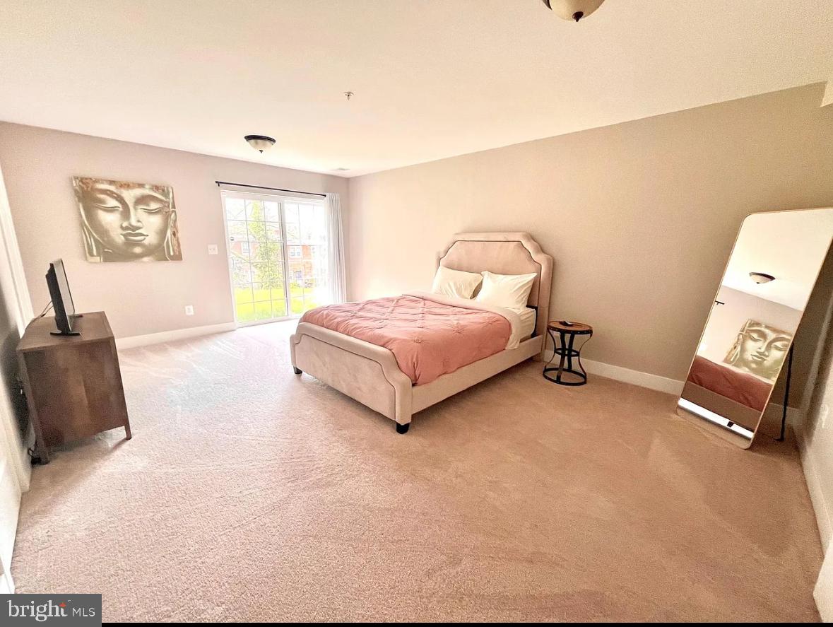 COLUMBIA RUN TOWNHOMES - Residential Lease