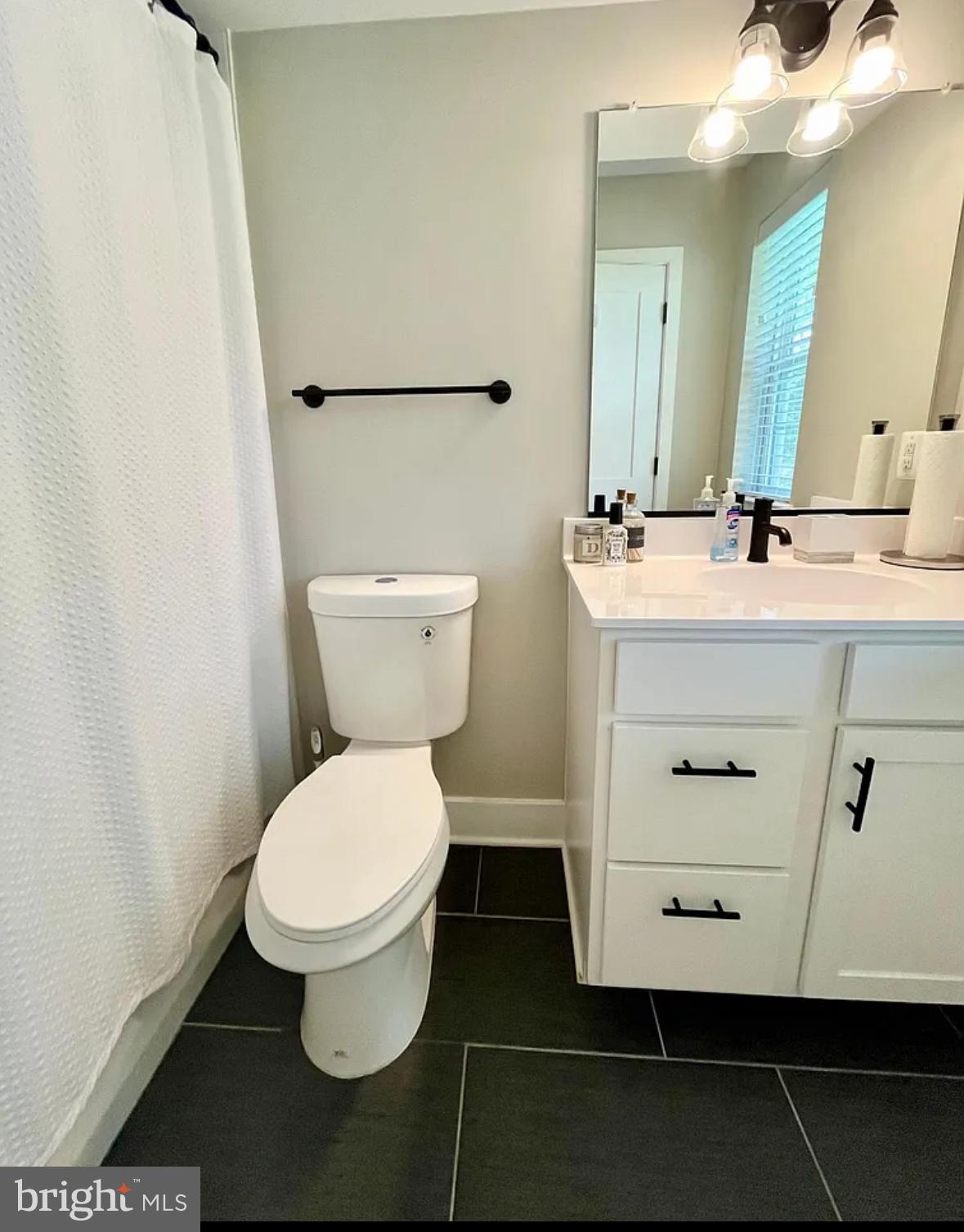 COLUMBIA RUN TOWNHOMES - Residential Lease