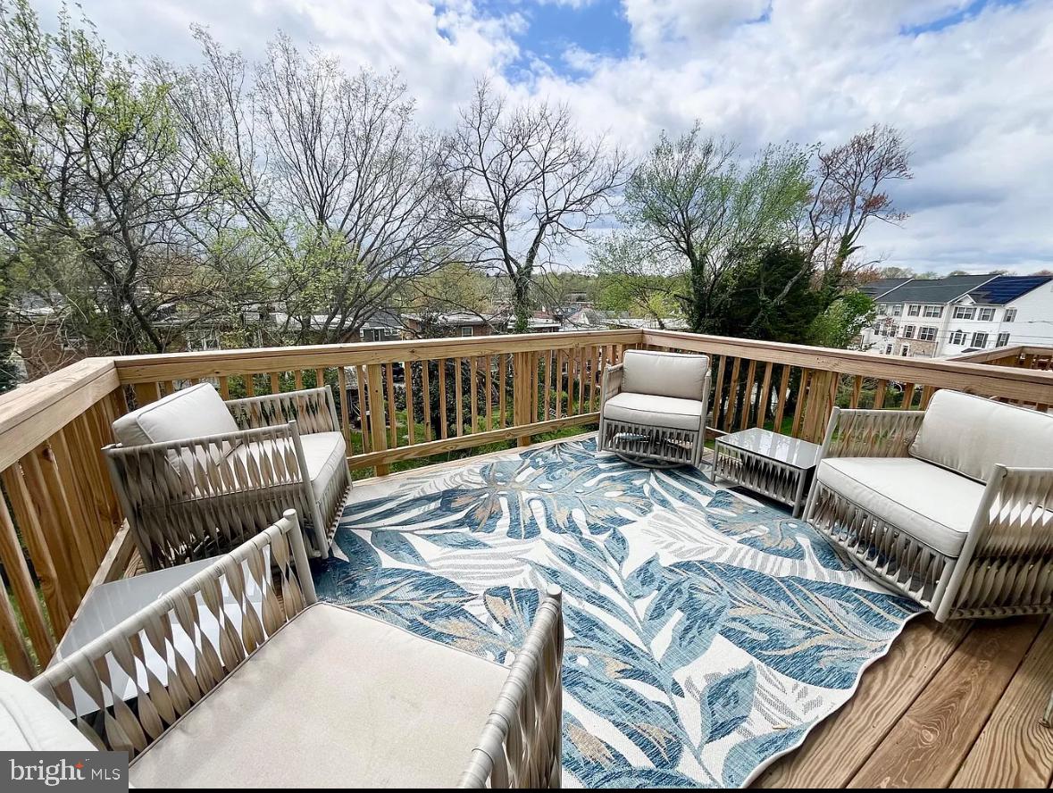 COLUMBIA RUN TOWNHOMES - Residential Lease