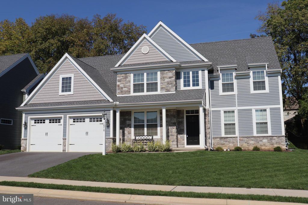 Photo of 1076 Greenview Drive, Lancaster, PA 17601 (MLS # PALA2041788)