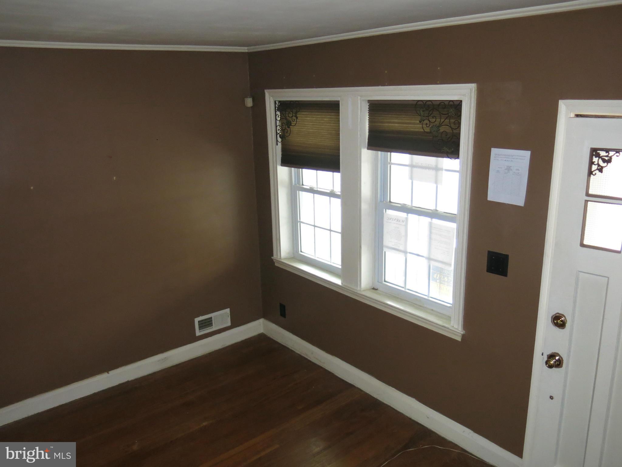 MEDFIELD - Residential