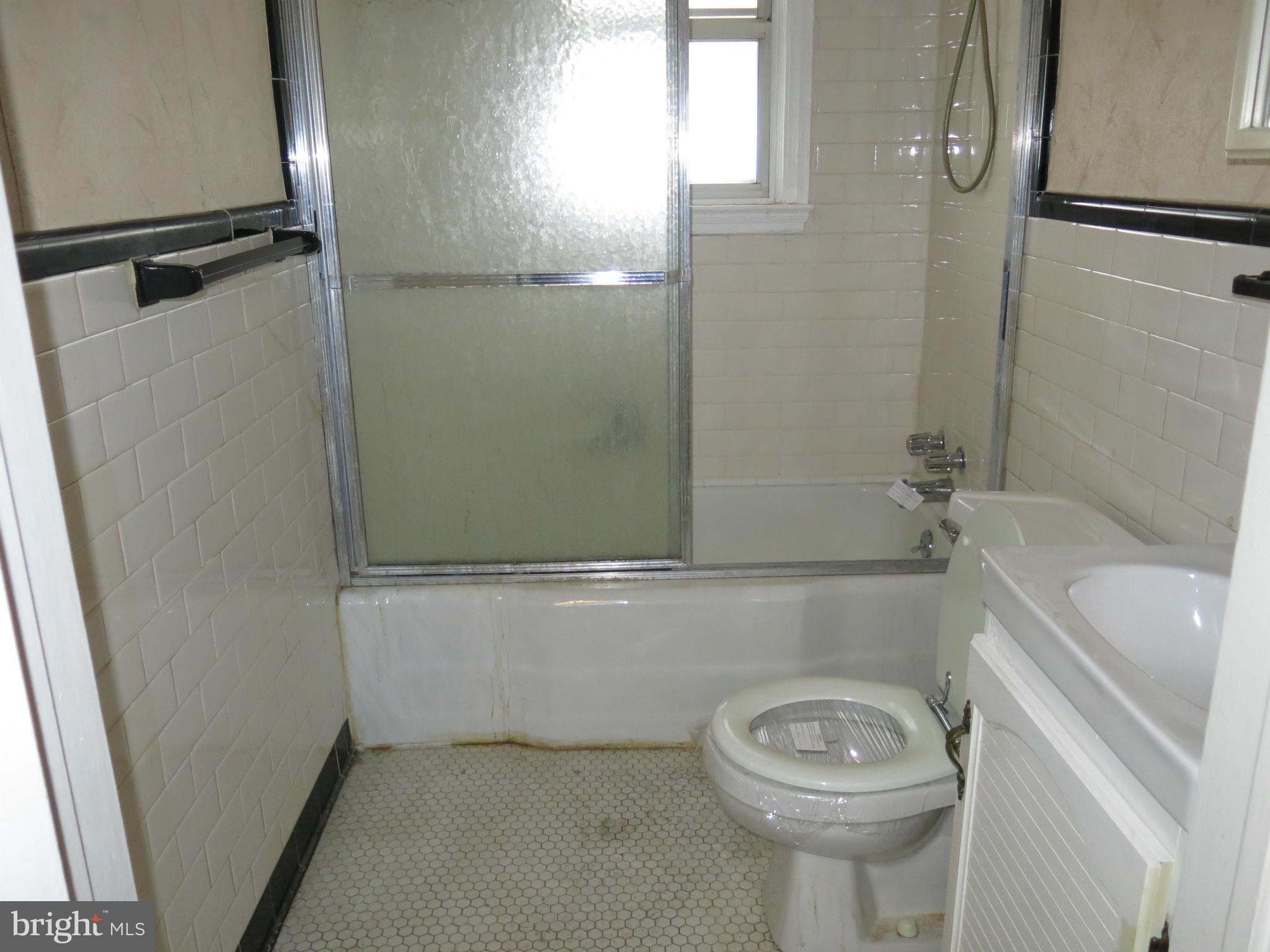 MEDFIELD - Residential