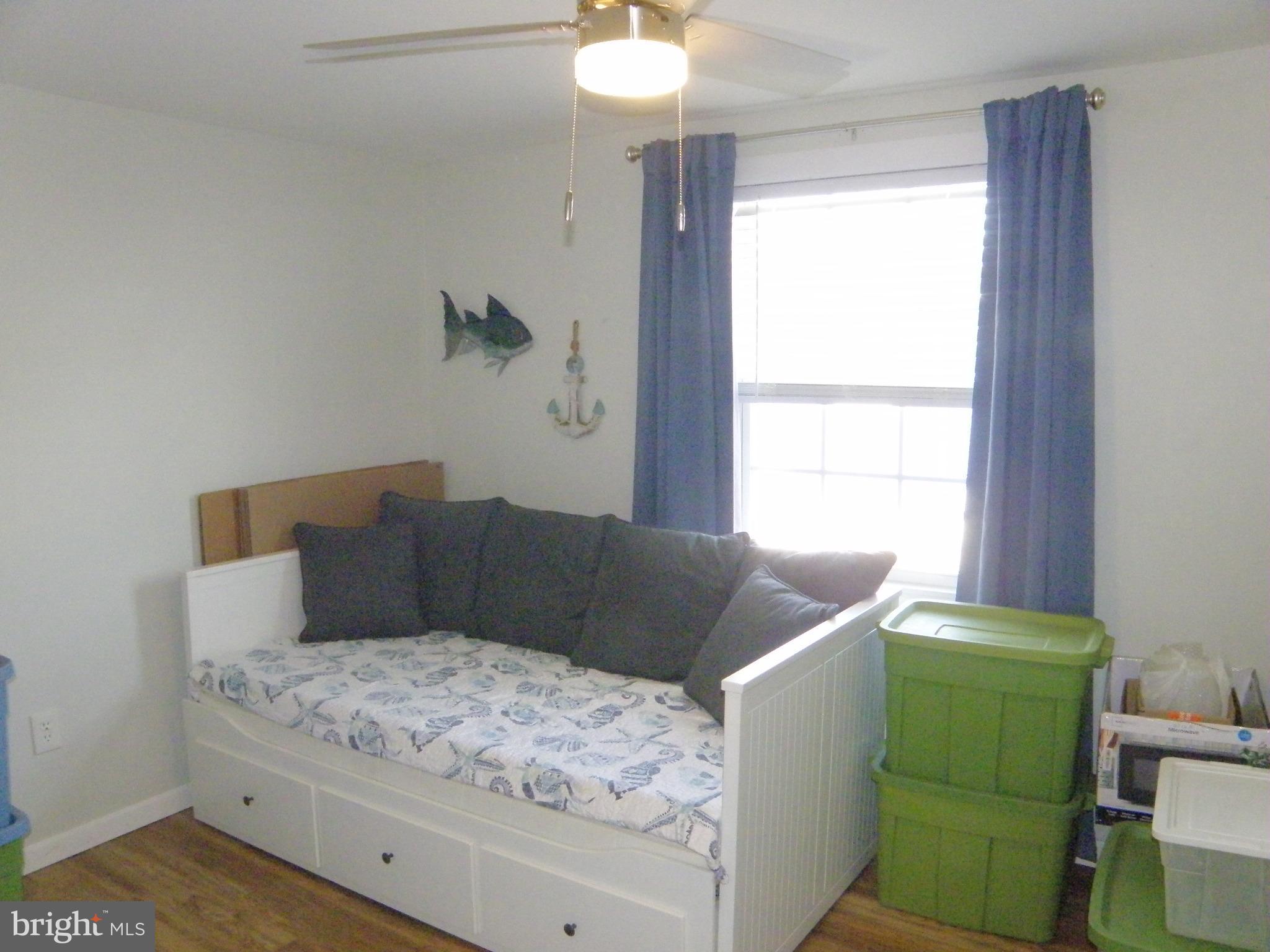 MARINERS COVE - Residential