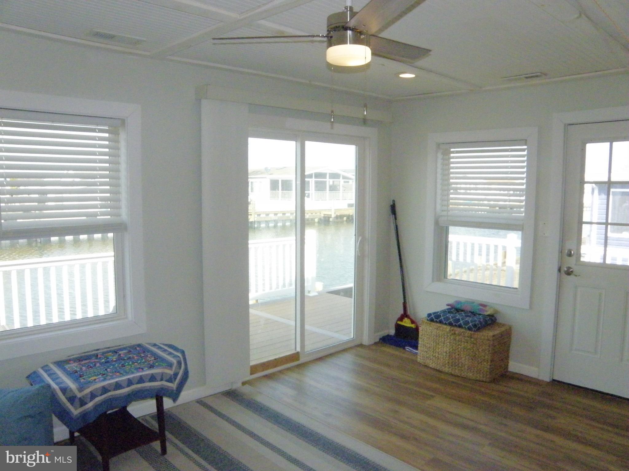MARINERS COVE - Residential