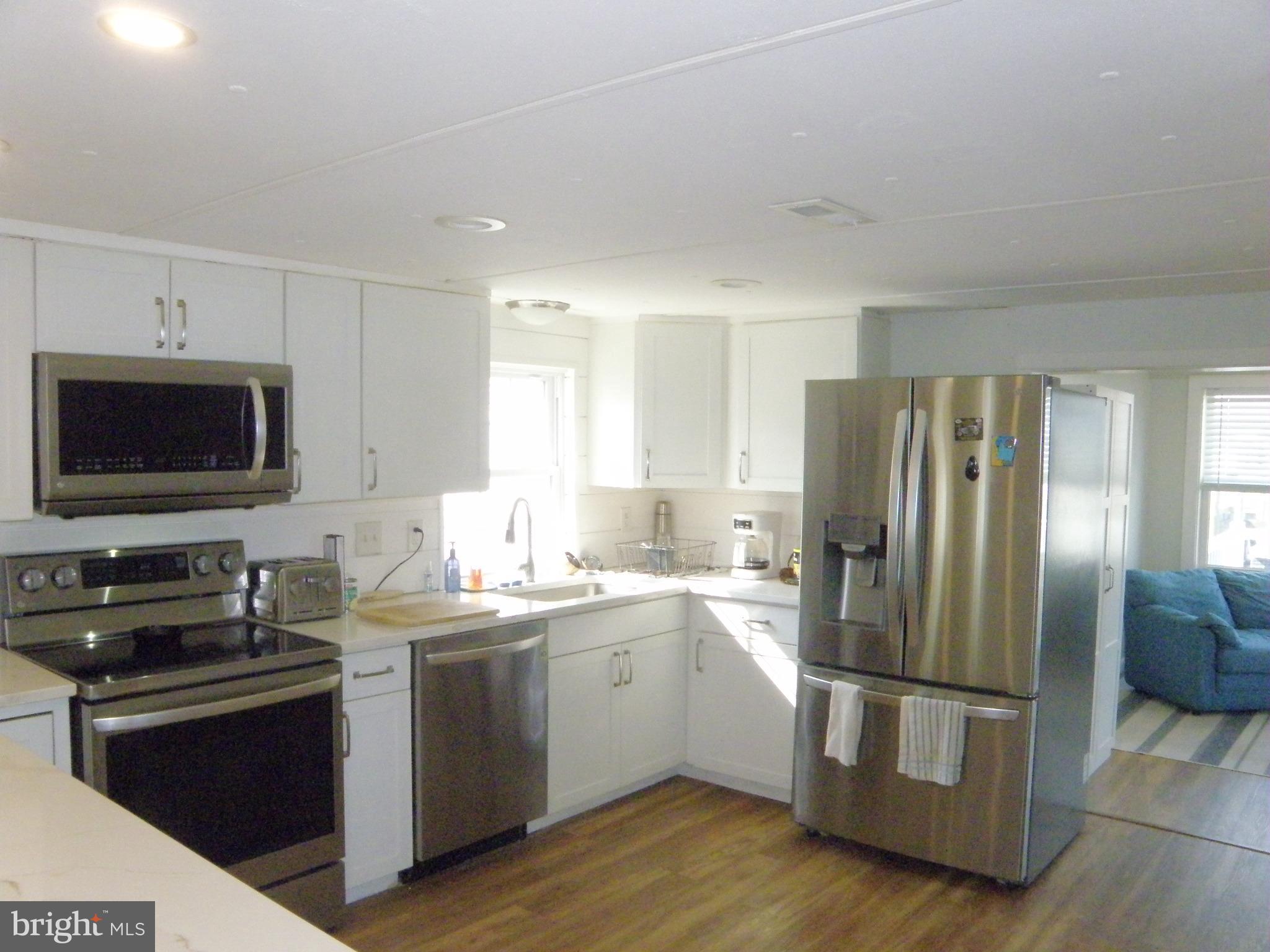 MARINERS COVE - Residential