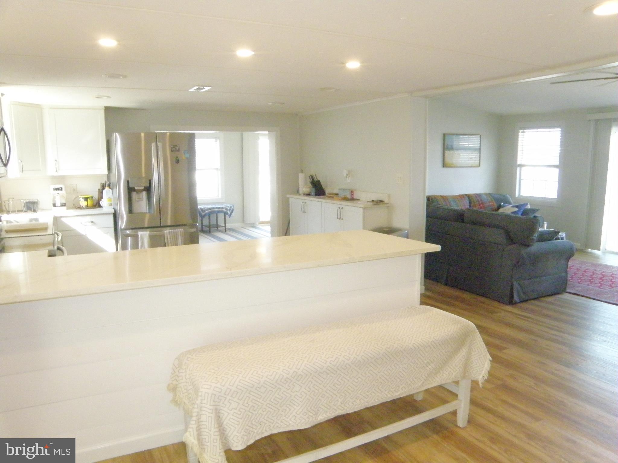 MARINERS COVE - Residential