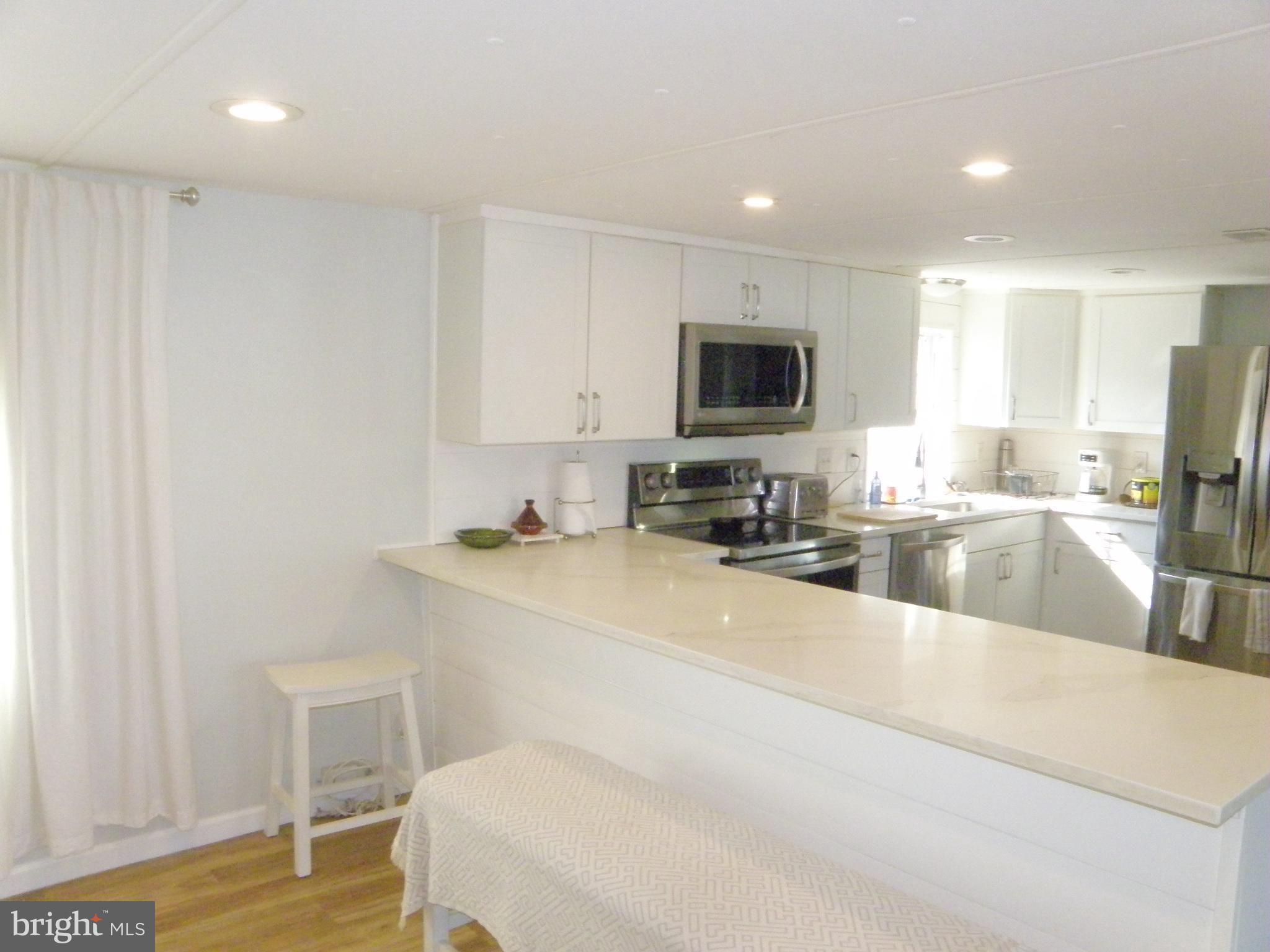 MARINERS COVE - Residential