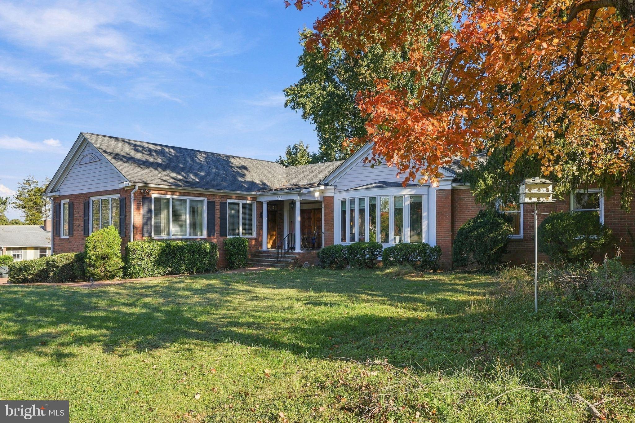 660 COUNTRY CLUB ROAD