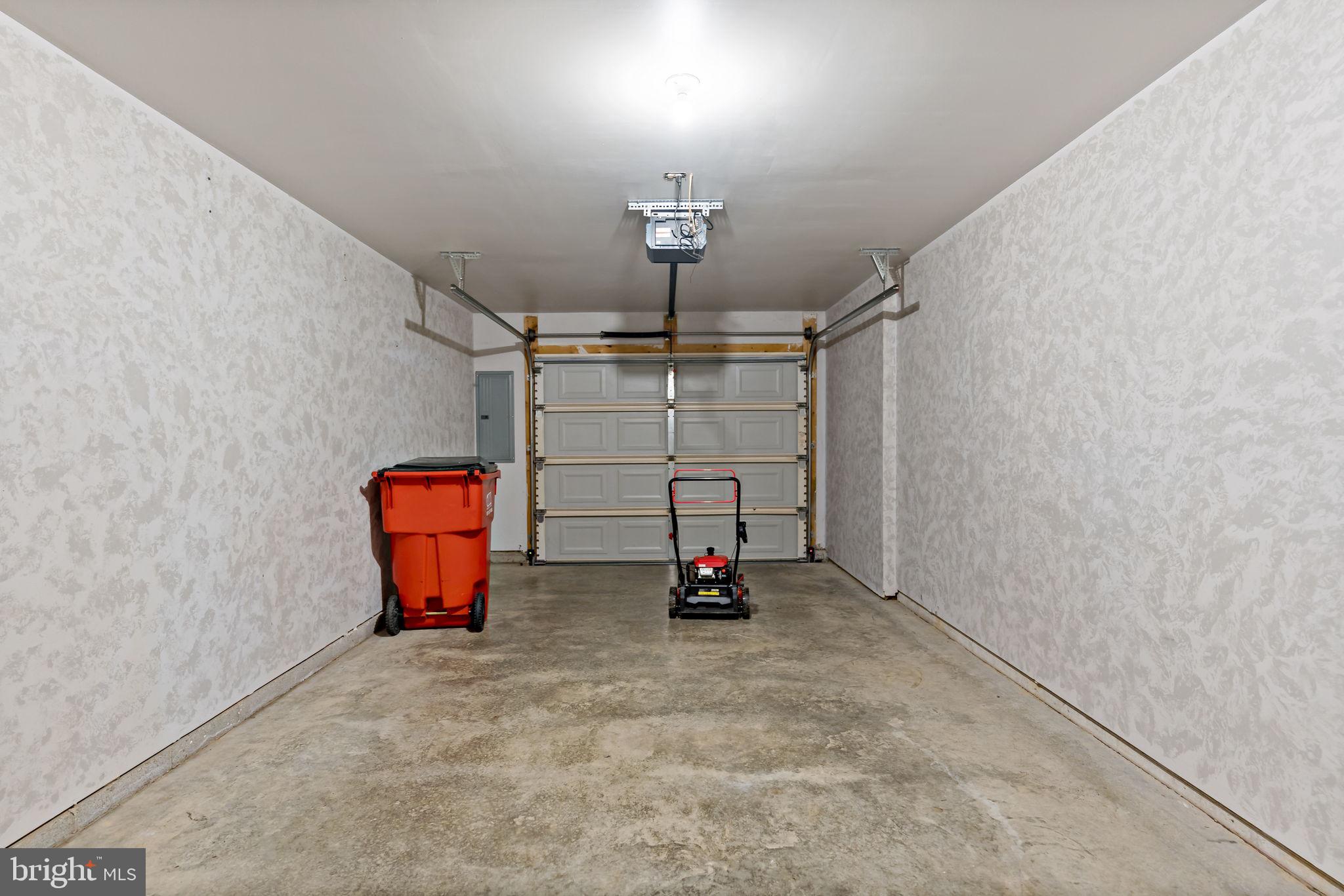 HAMMONDS MILL - Residential