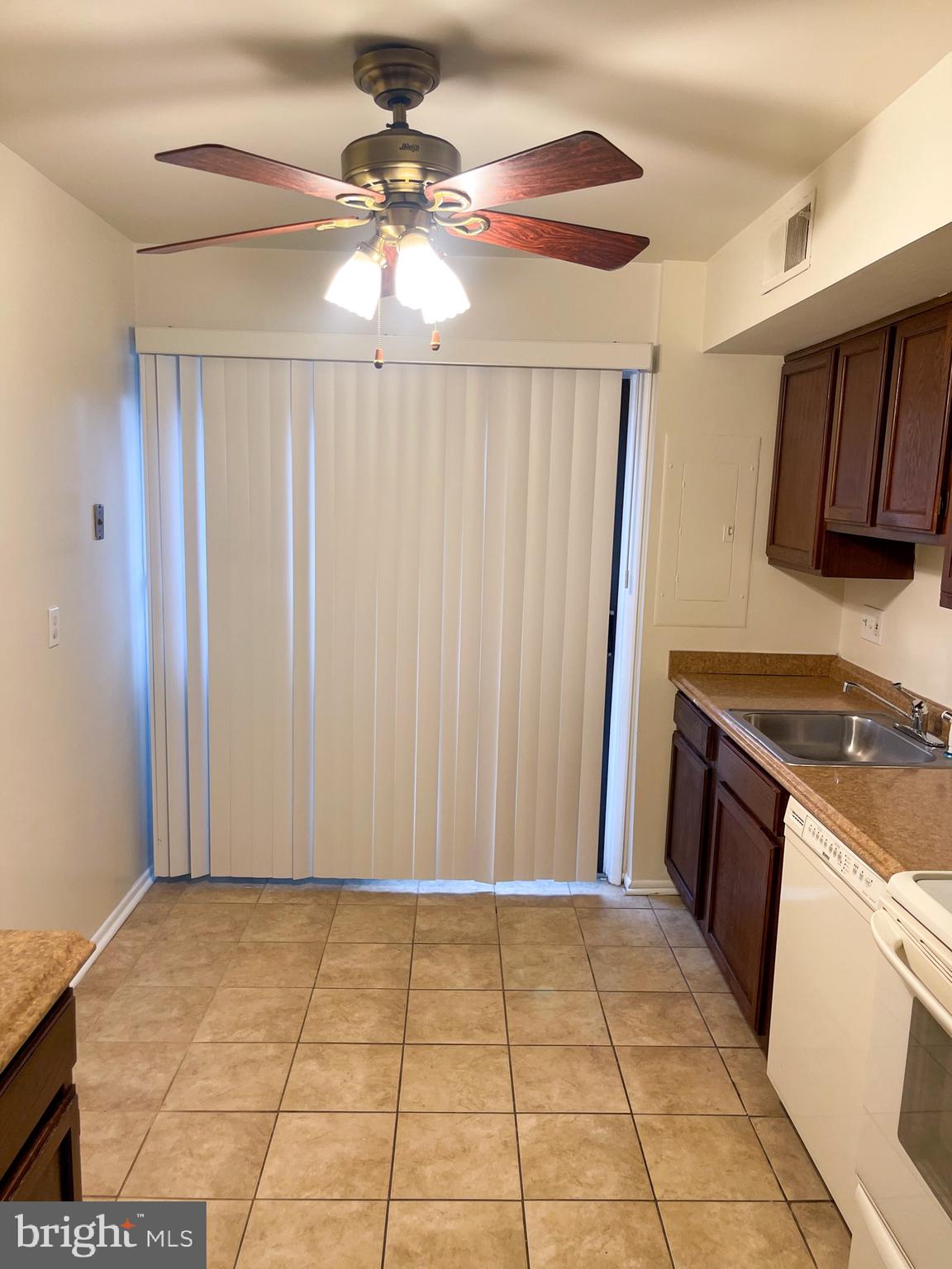 CLARYS FOREST - Residential Lease