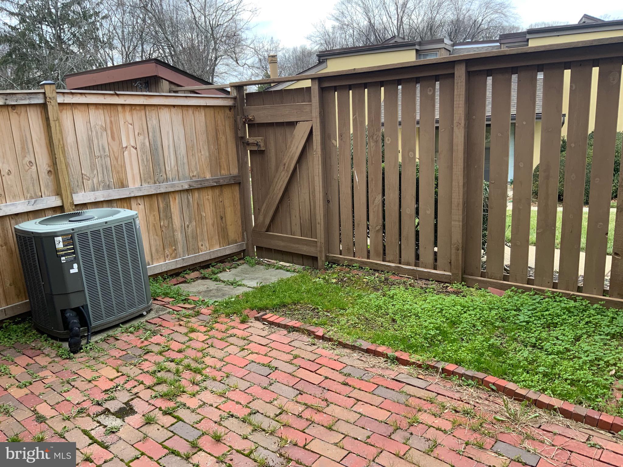 CLARYS FOREST - Residential Lease