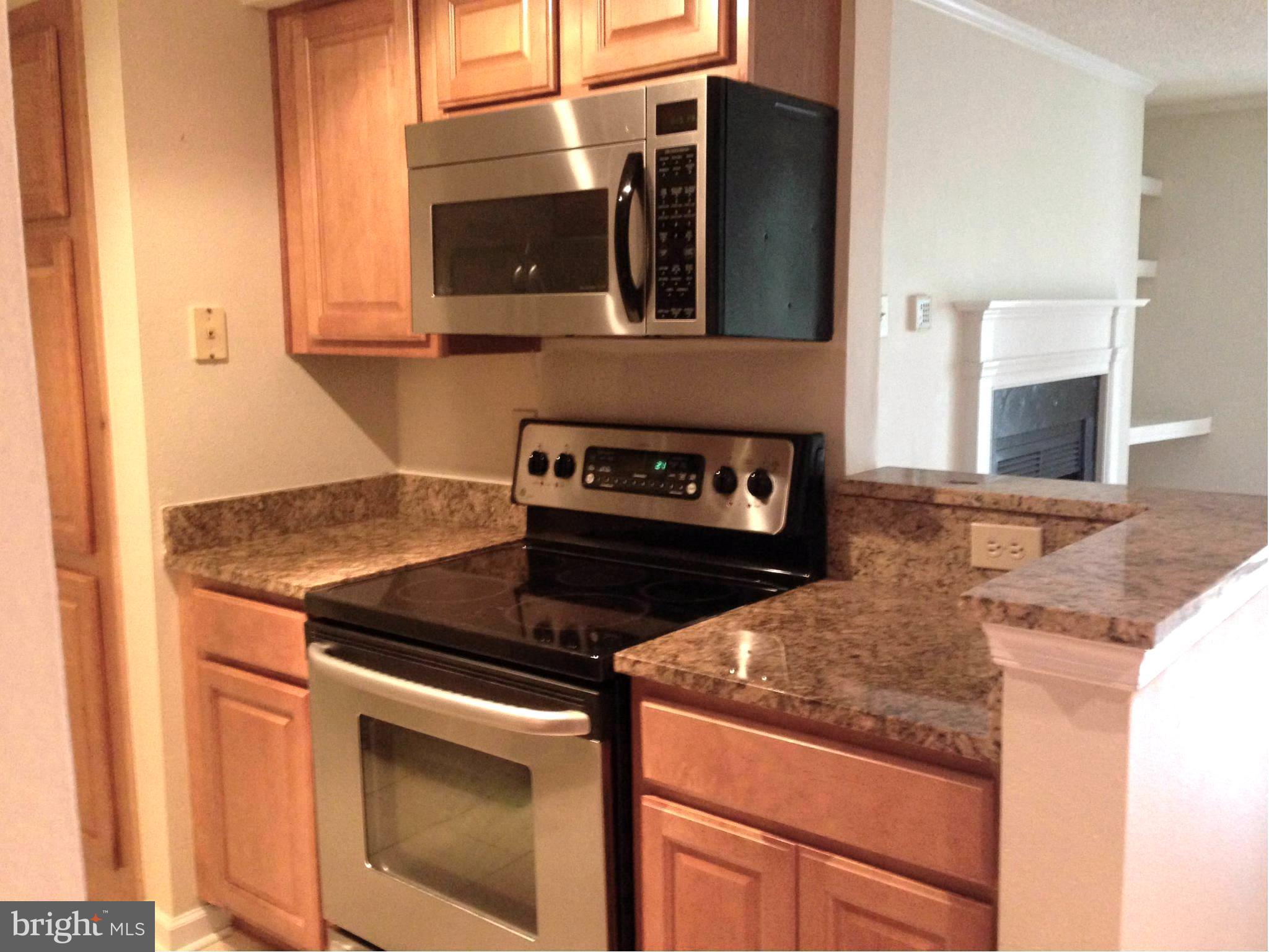 FOUNTAINS AT MCLEAN - Residential Lease