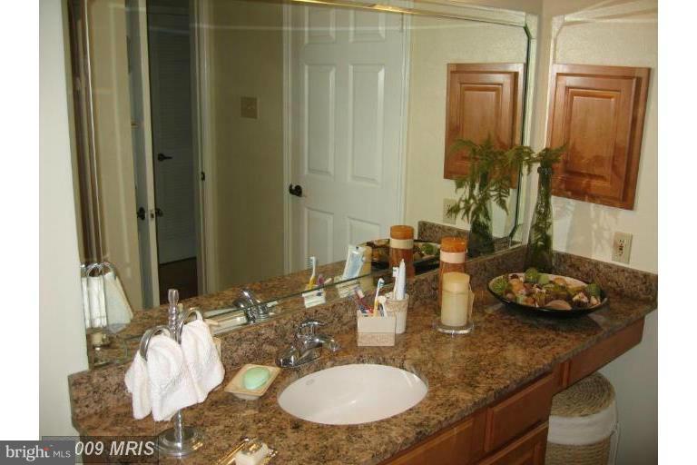 FOUNTAINS AT MCLEAN - Residential Lease