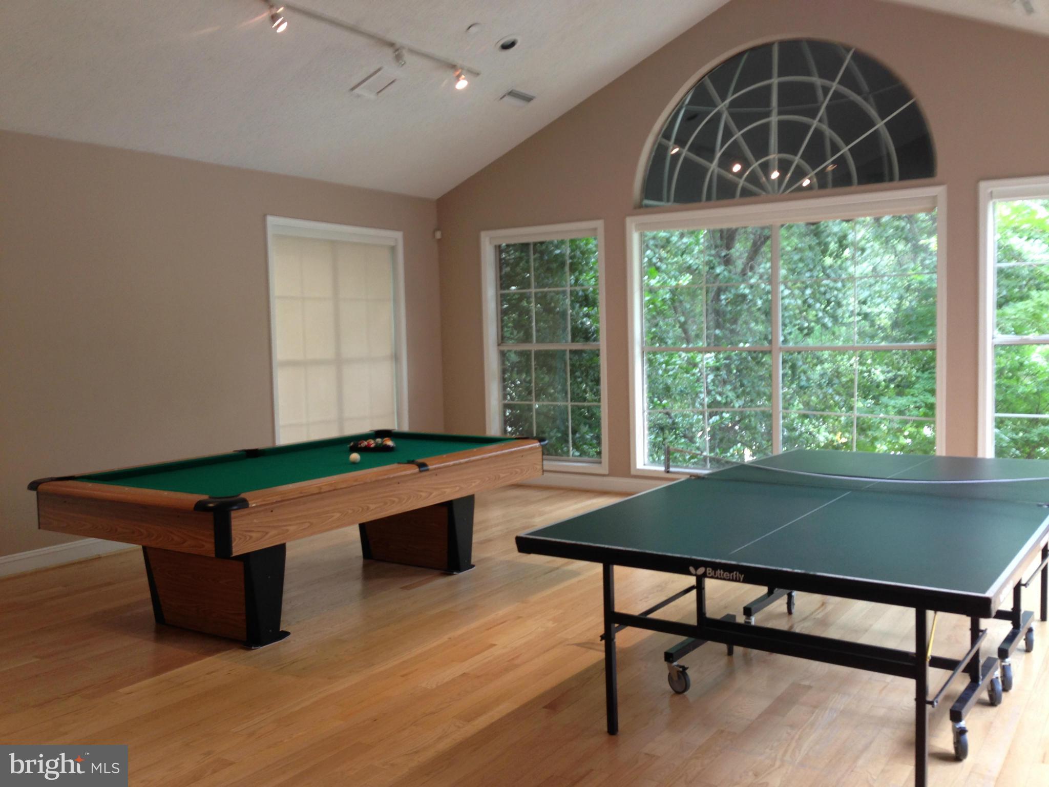 FOUNTAINS AT MCLEAN - Residential Lease