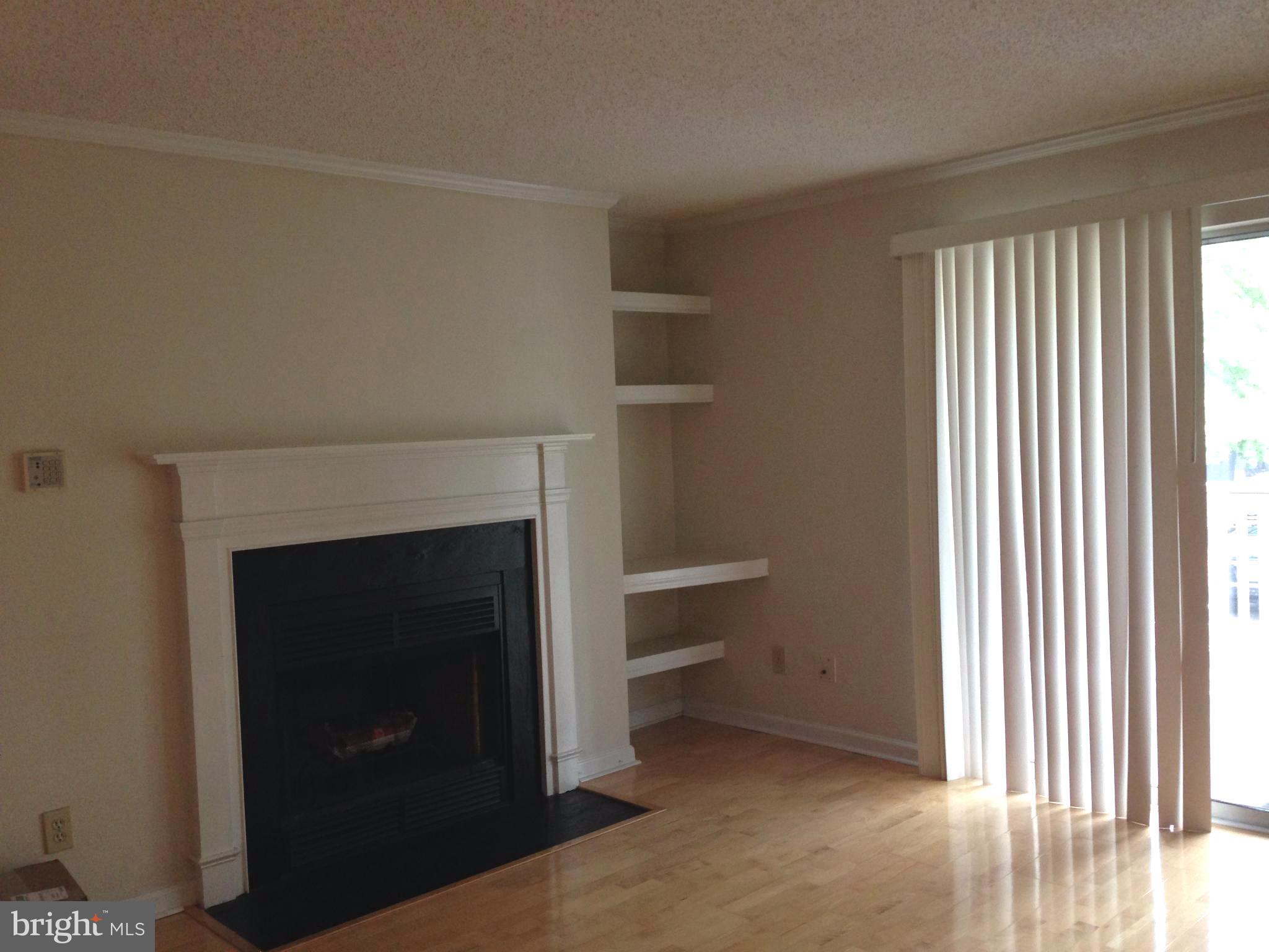 FOUNTAINS AT MCLEAN - Residential Lease