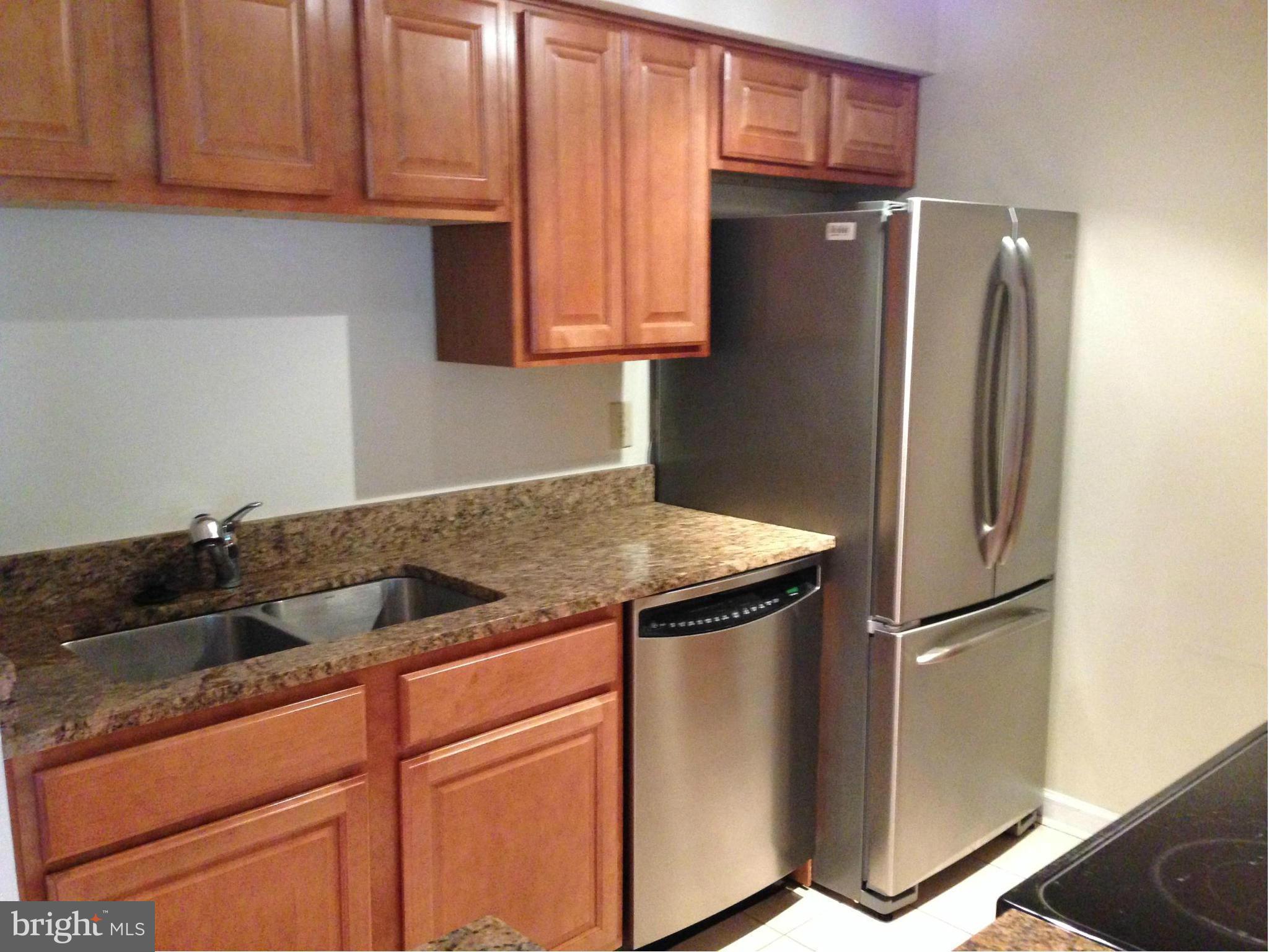 FOUNTAINS AT MCLEAN - Residential Lease