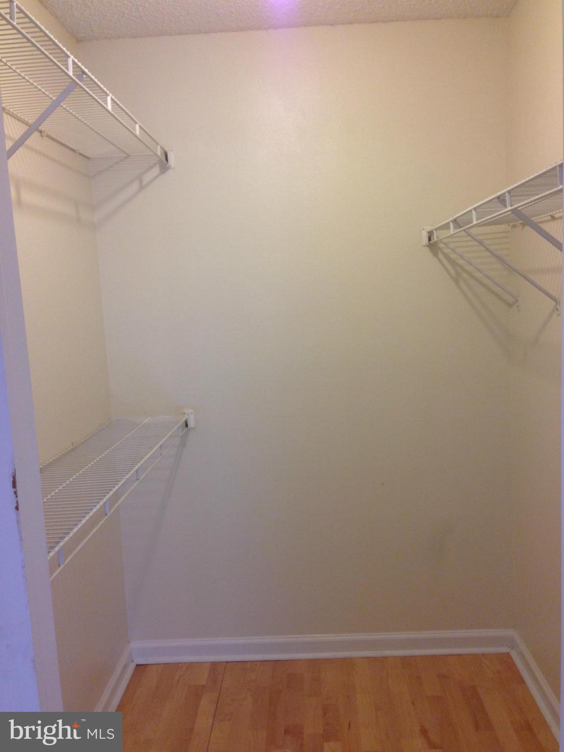 FOUNTAINS AT MCLEAN - Residential Lease