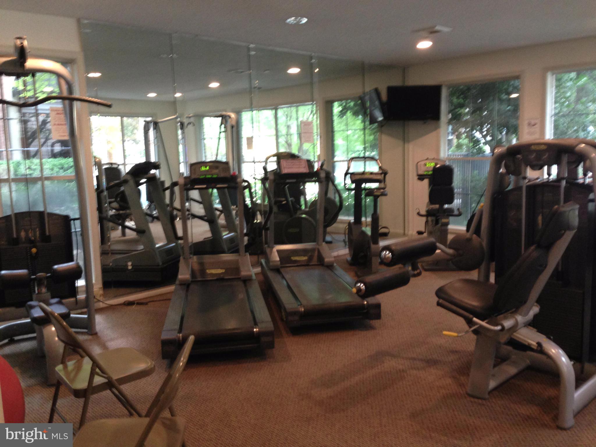 FOUNTAINS AT MCLEAN - Residential Lease