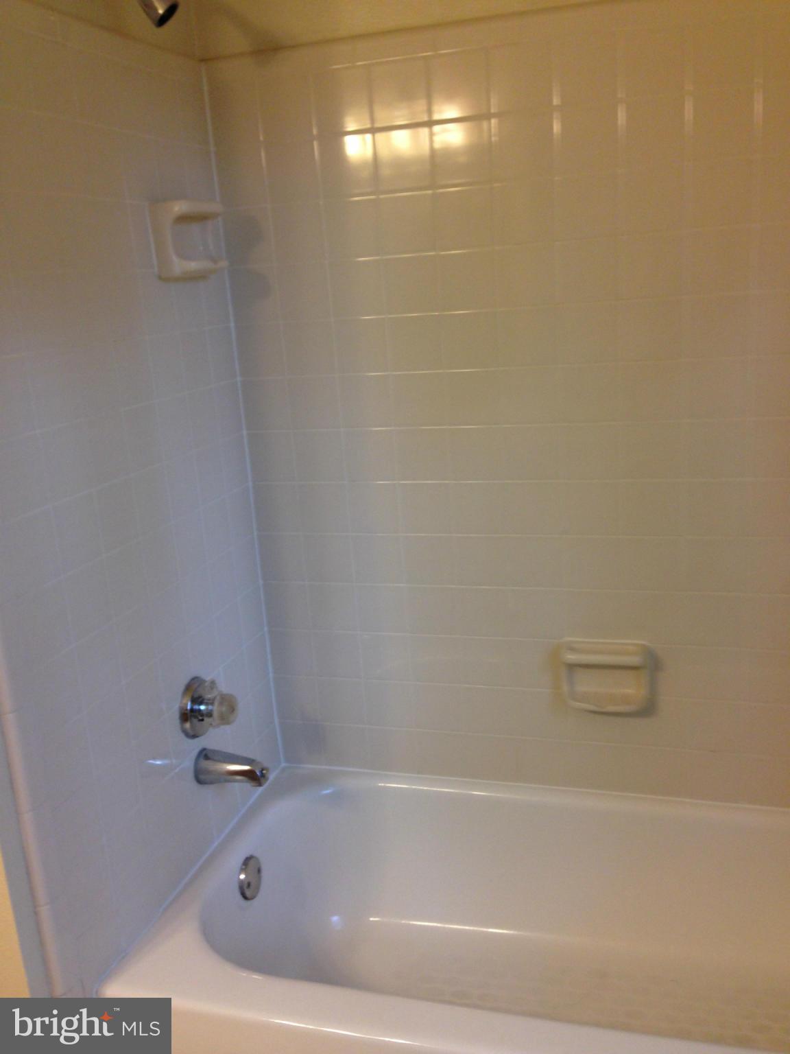 FOUNTAINS AT MCLEAN - Residential Lease