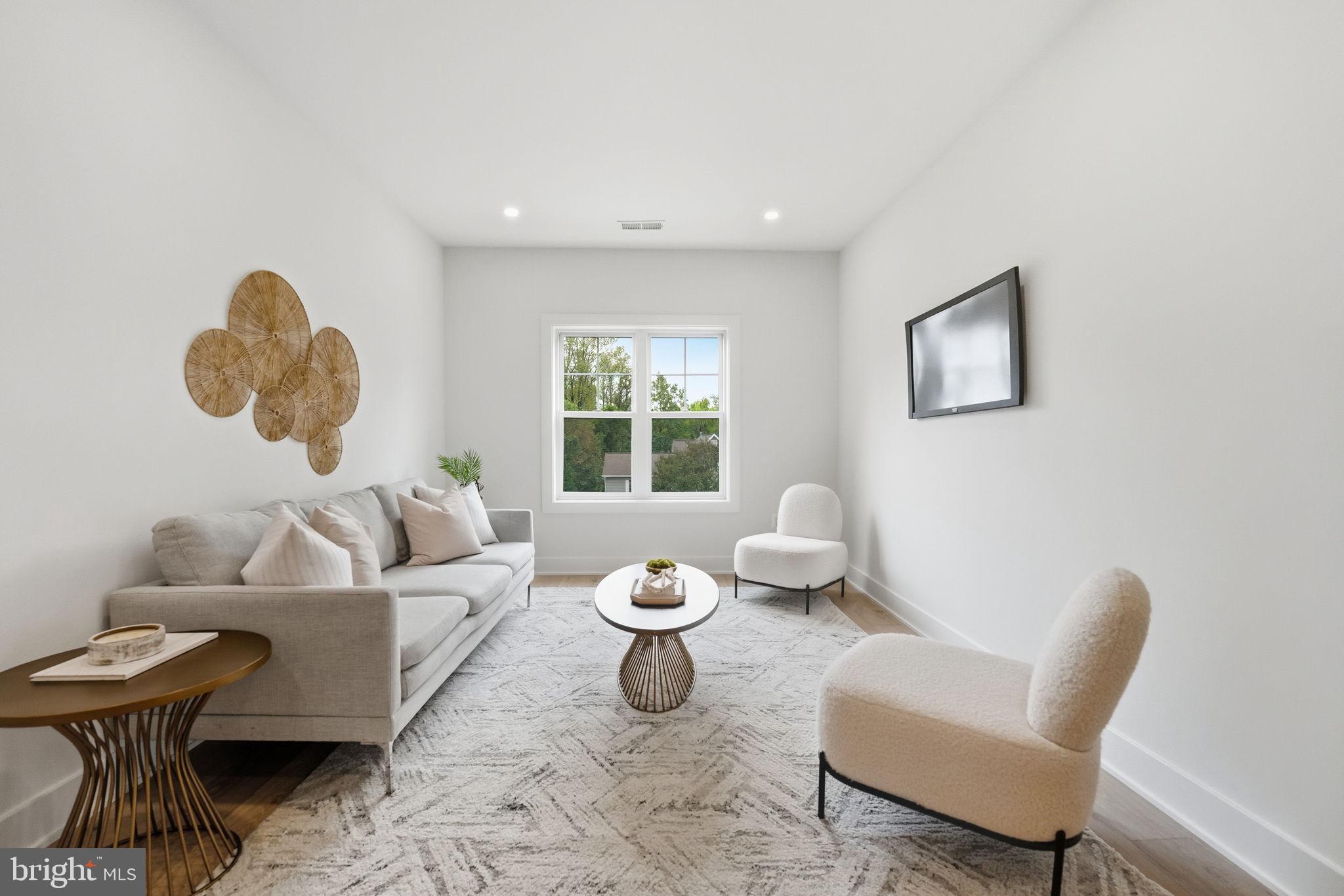 PIMMIT HILLS - Residential