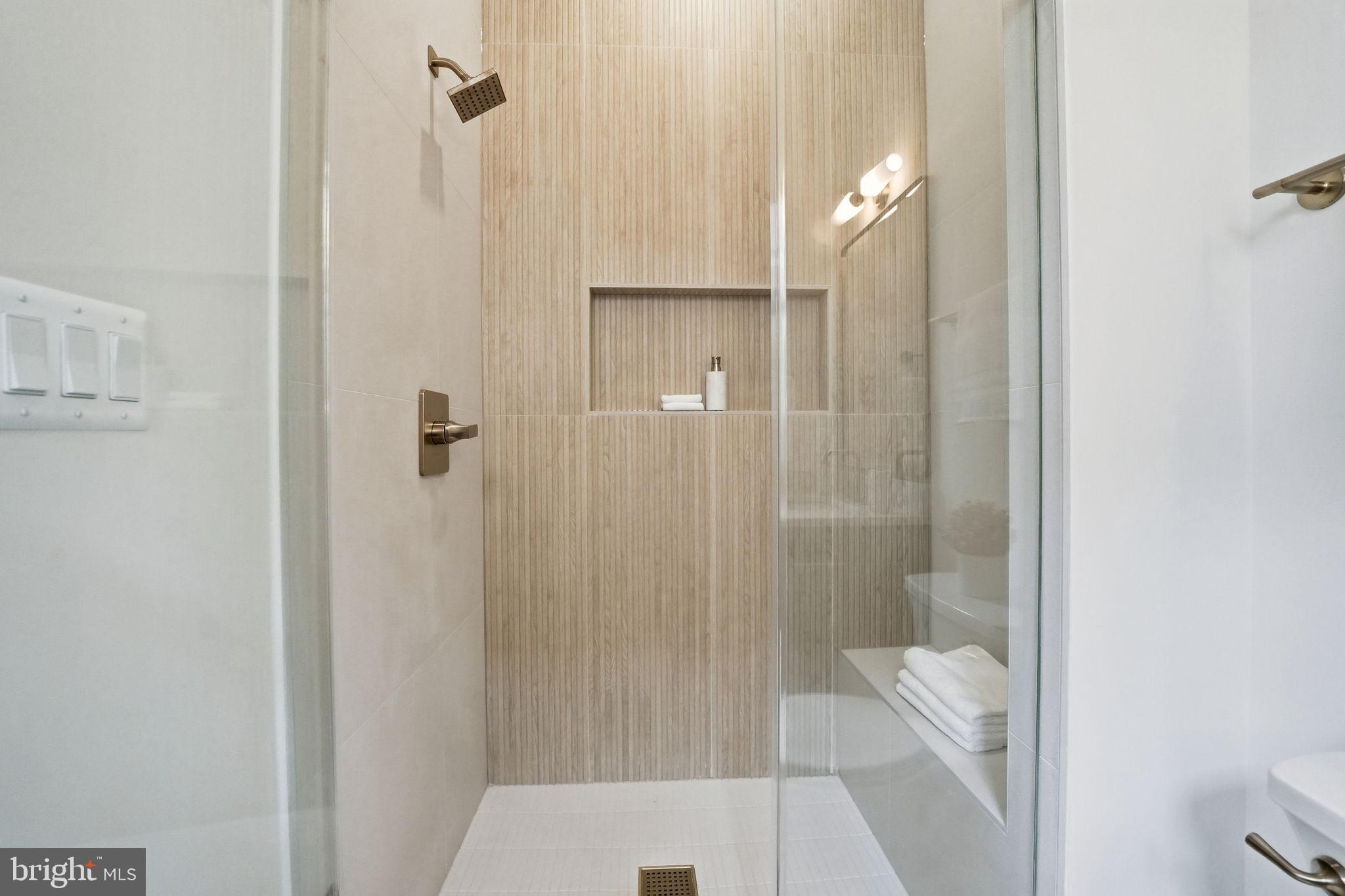 PIMMIT HILLS - Residential