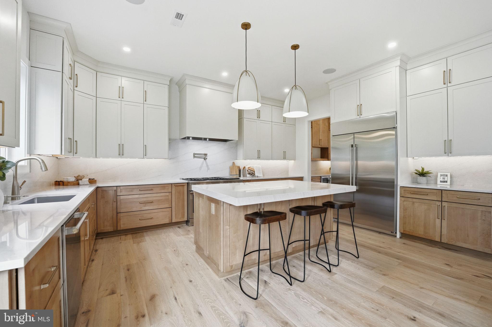 PIMMIT HILLS - Residential