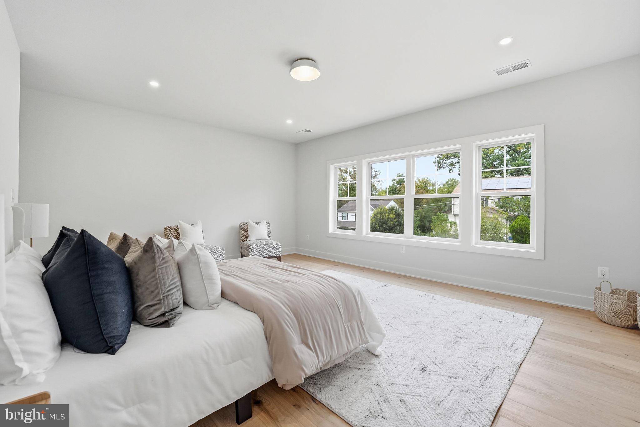 PIMMIT HILLS - Residential