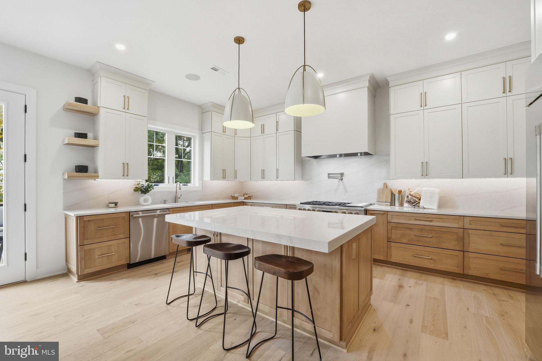 PIMMIT HILLS - Residential