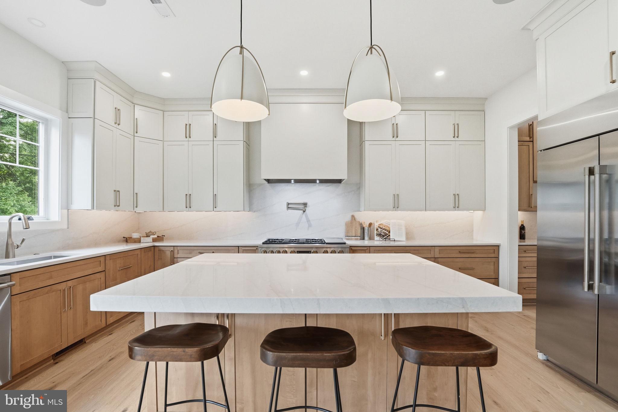 PIMMIT HILLS - Residential