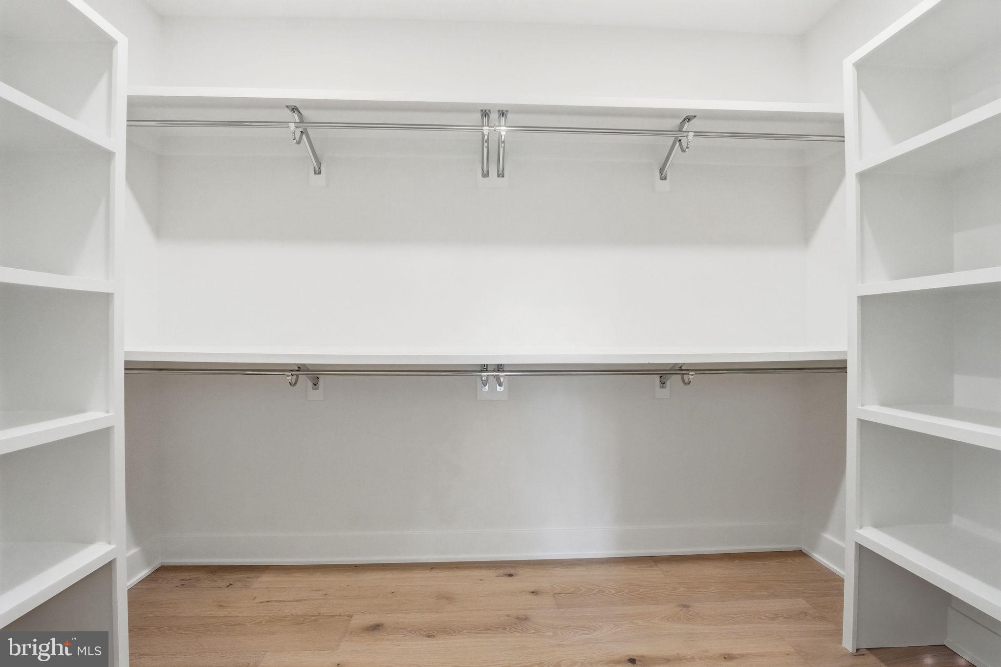 PIMMIT HILLS - Residential