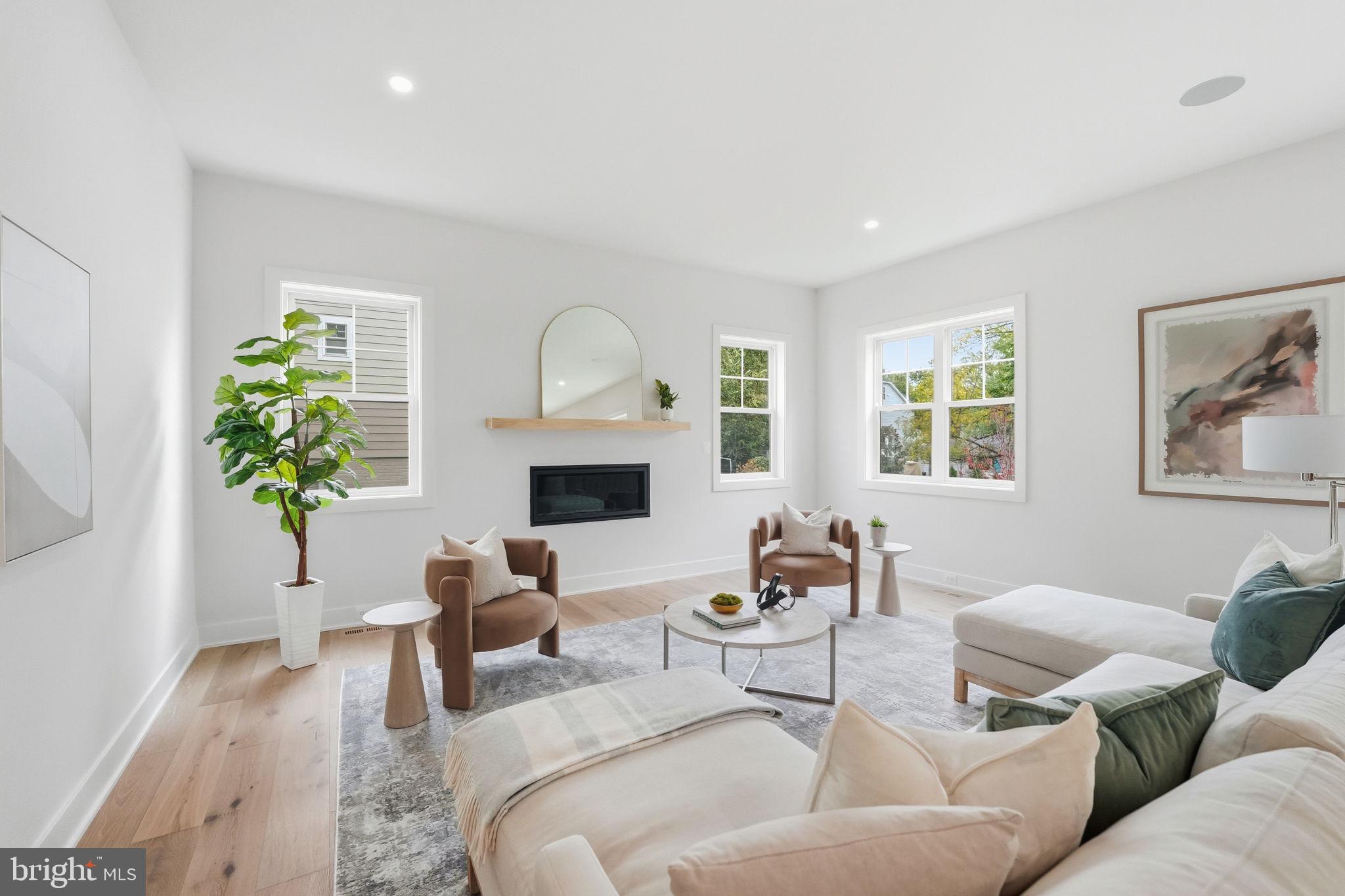 PIMMIT HILLS - Residential