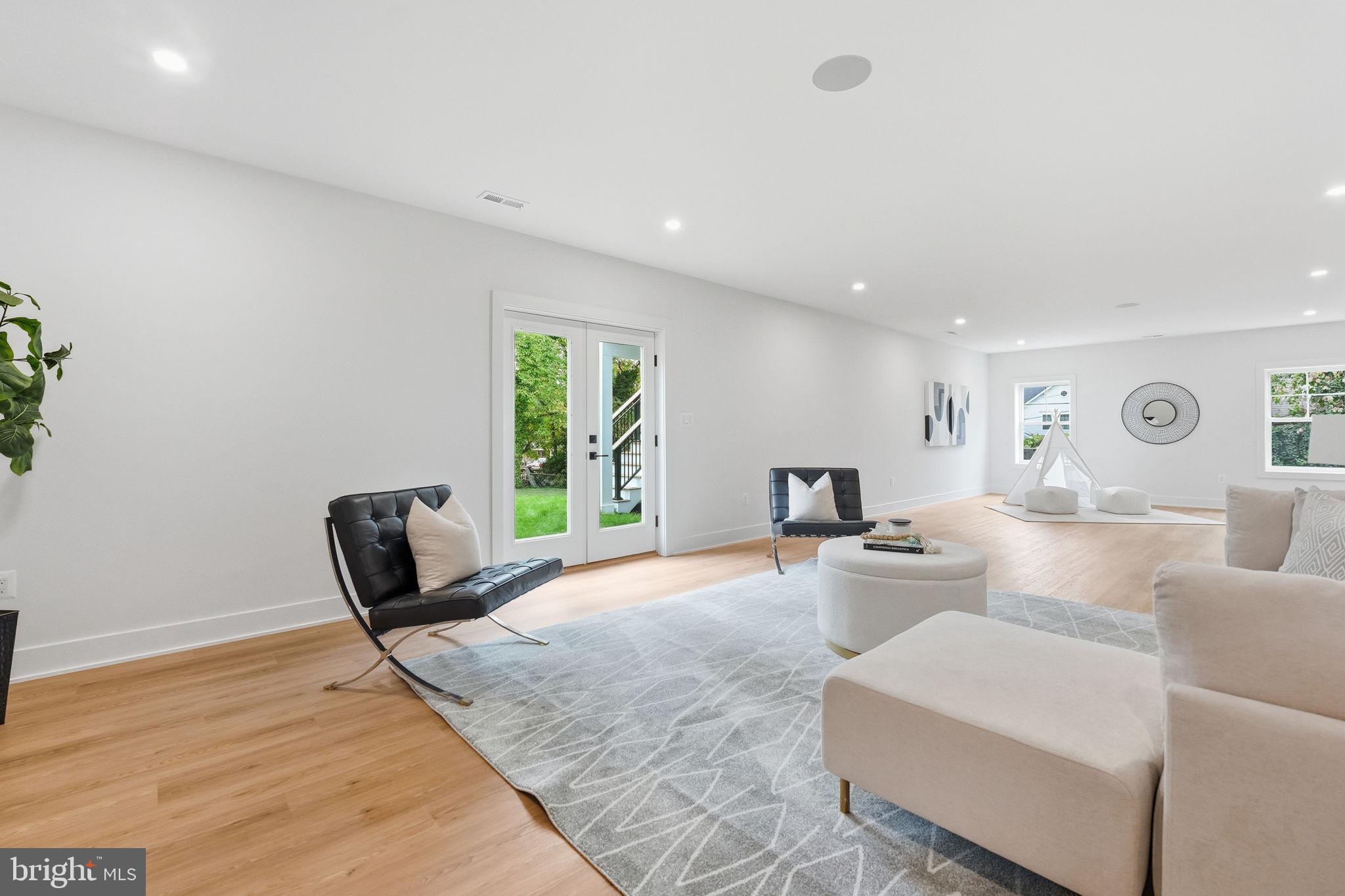 PIMMIT HILLS - Residential