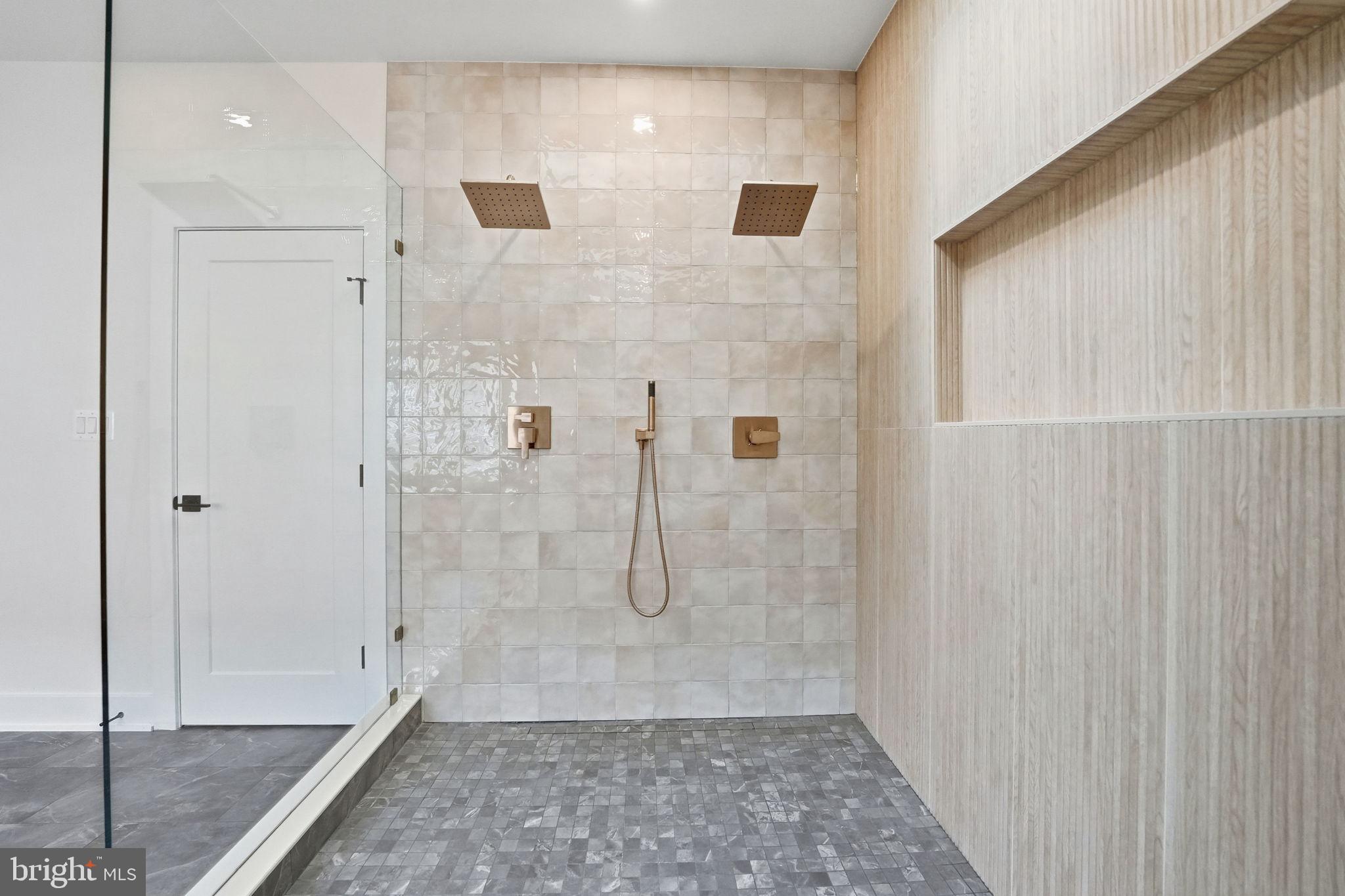 PIMMIT HILLS - Residential