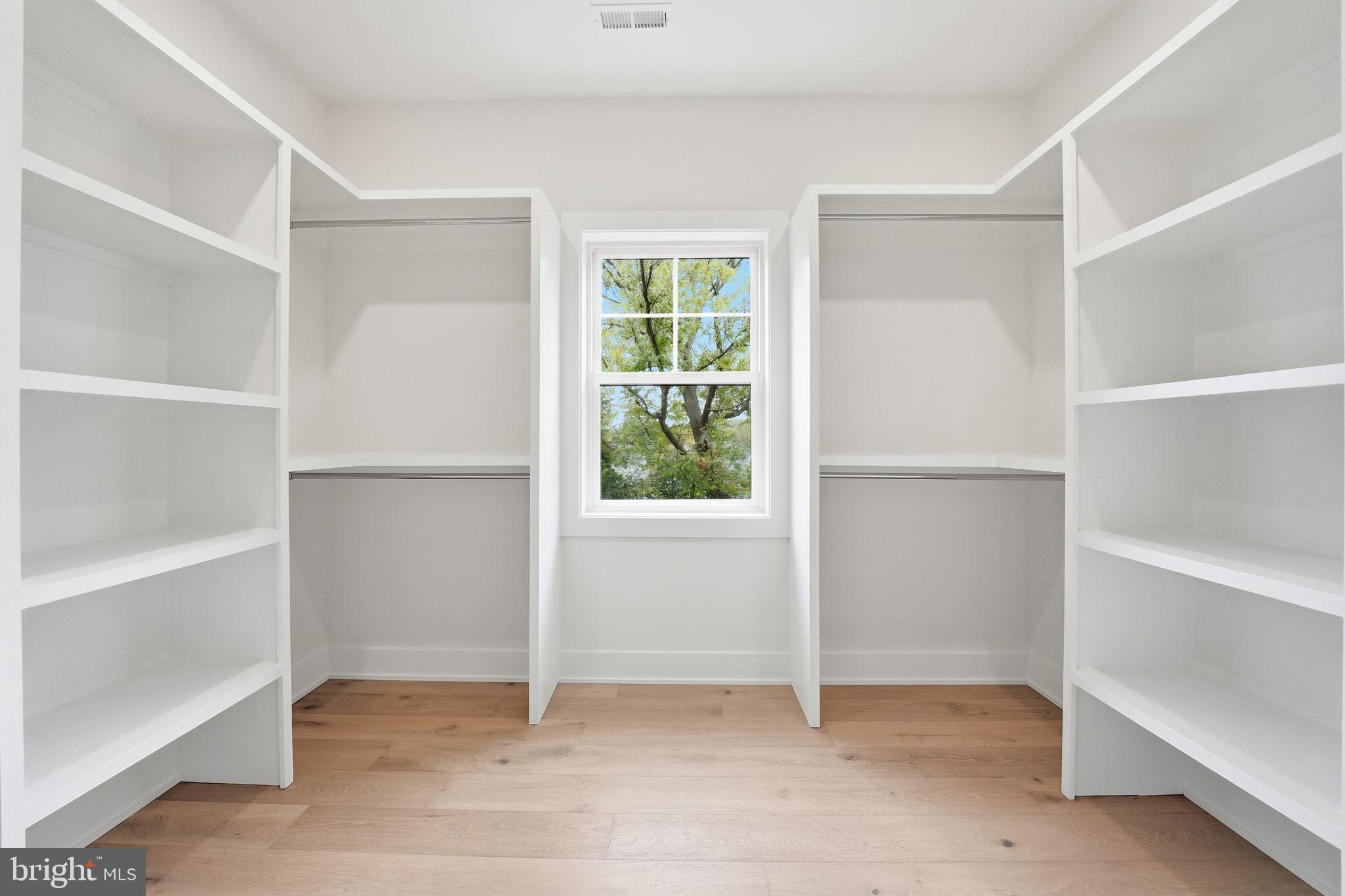 PIMMIT HILLS - Residential