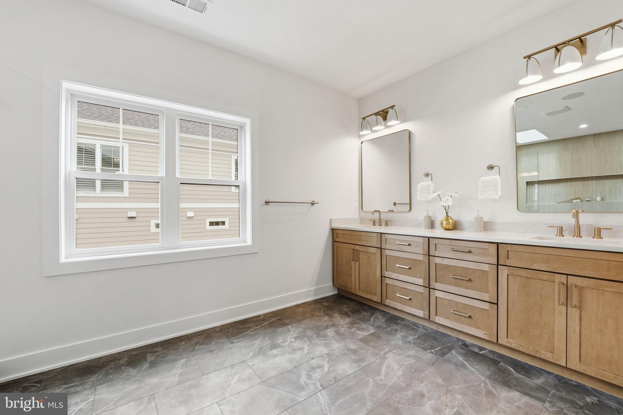 PIMMIT HILLS - Residential