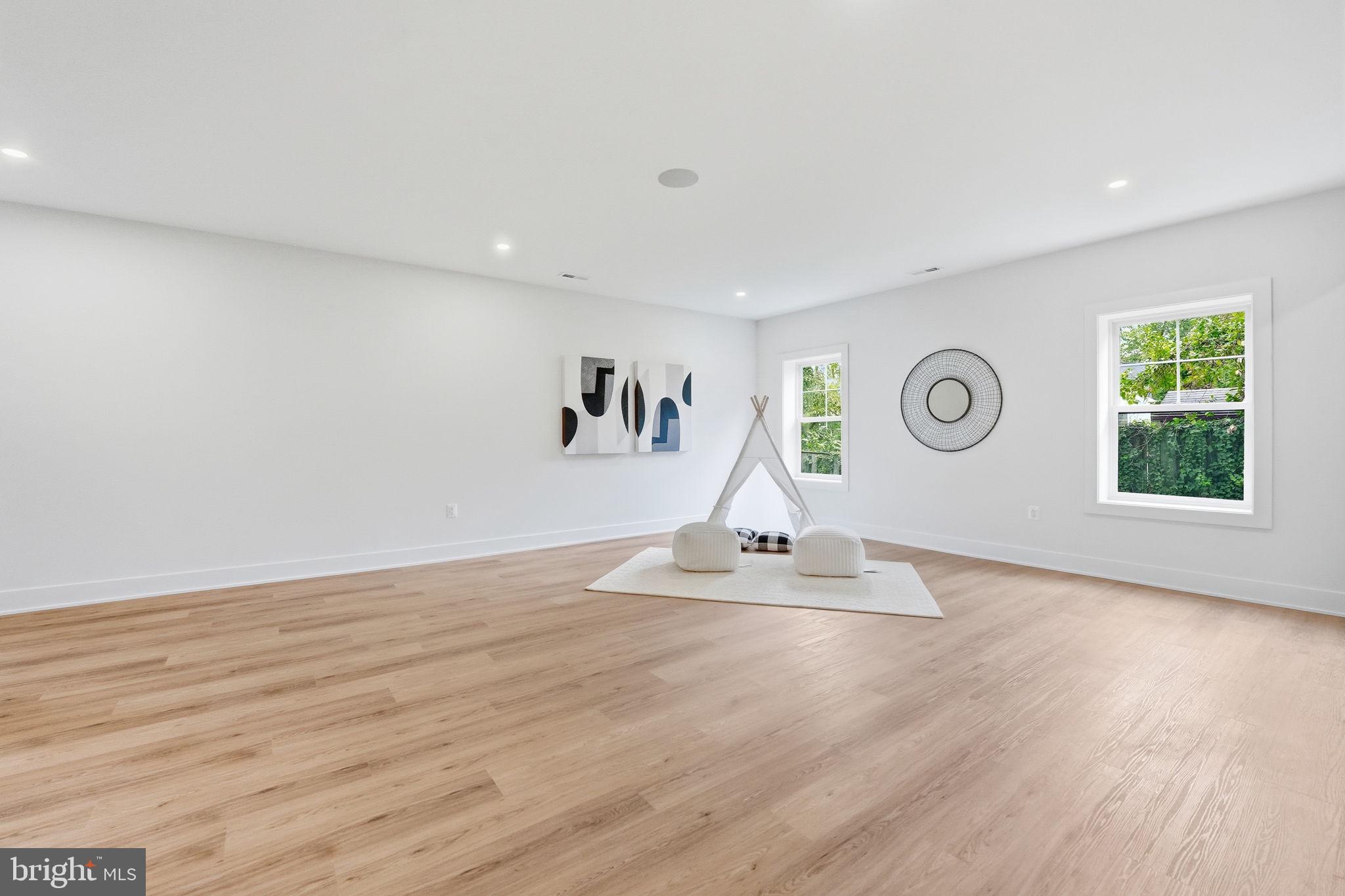 PIMMIT HILLS - Residential