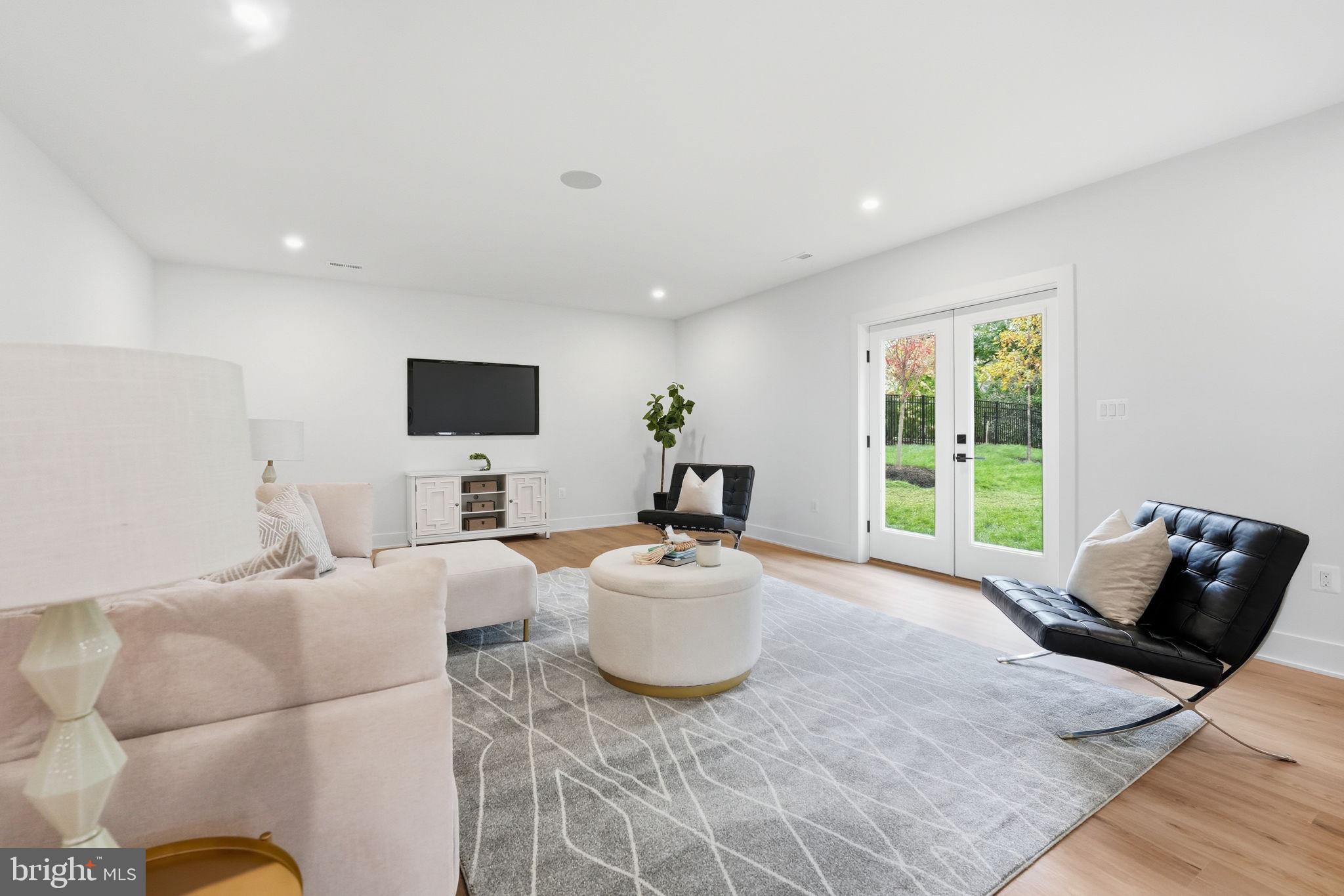 PIMMIT HILLS - Residential