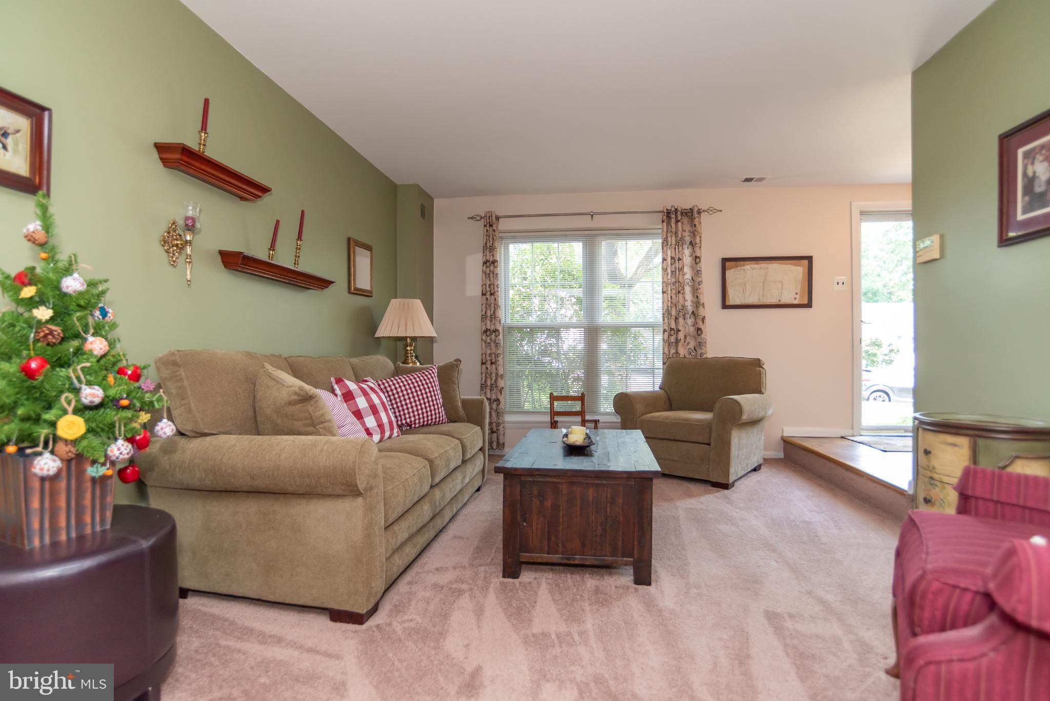 6709 PICKWICK COURT