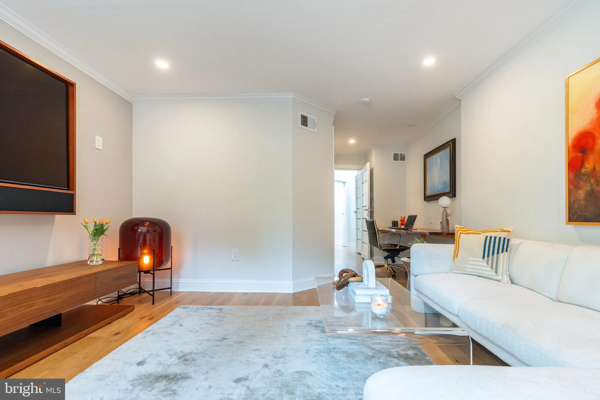 Philadelphia, Pennsylvania 19106, United States, 2 Bedrooms Bedrooms, ,3 BathroomsBathrooms,Residential,Pending,212247