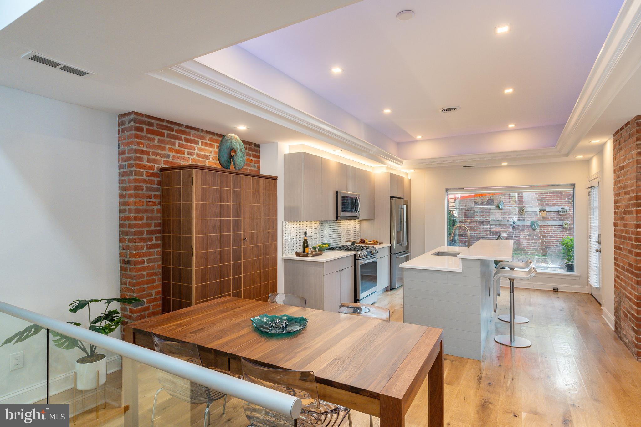 SOCIETY HILL - Residential